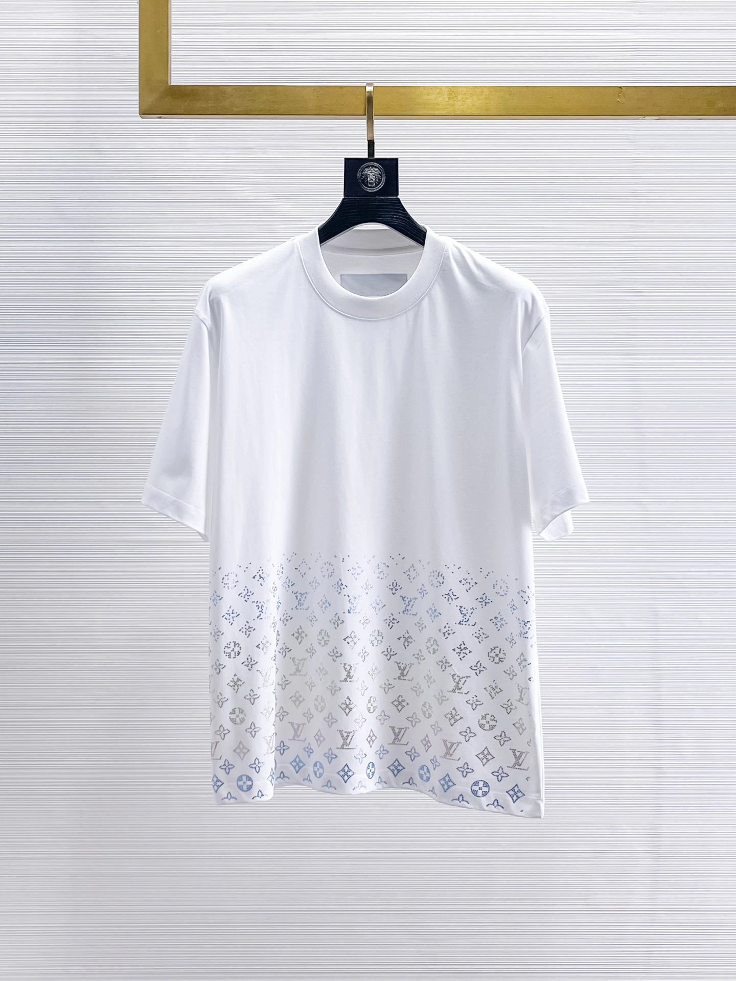 Louis Vuitton T-Shirt — b385c0bd