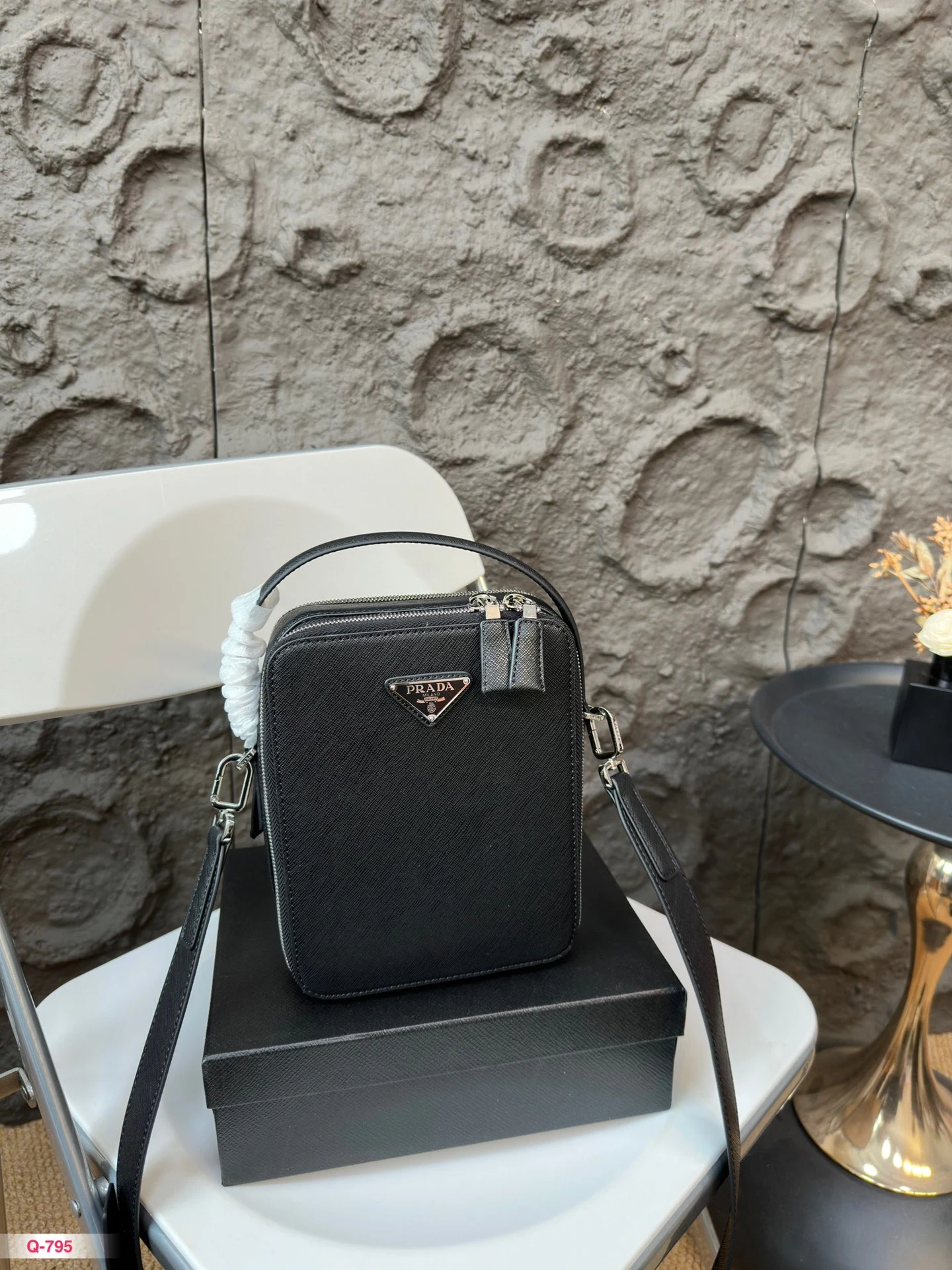 Prada Bag — ebfa1415