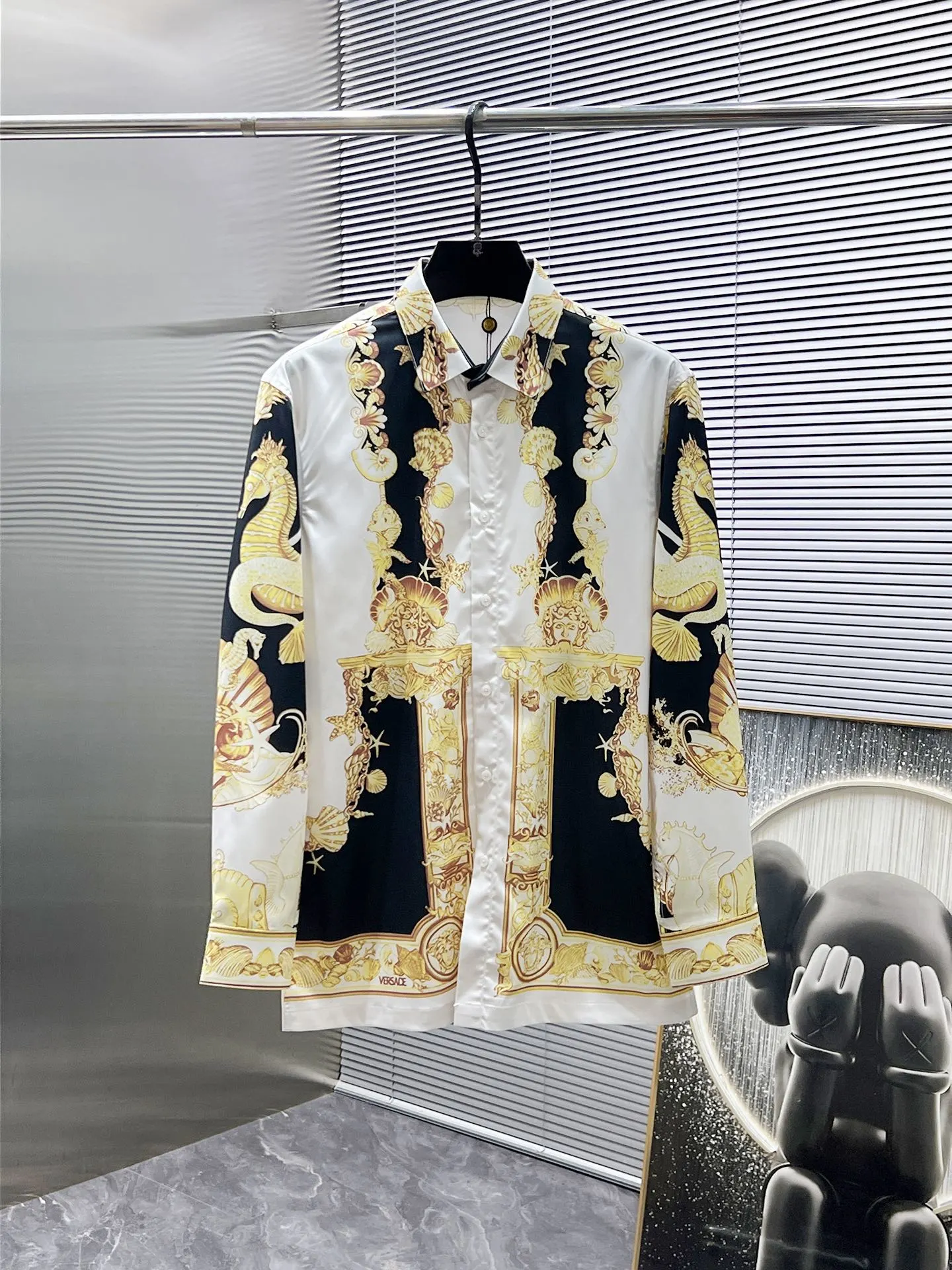 Versace Shirts — ff0b3da0