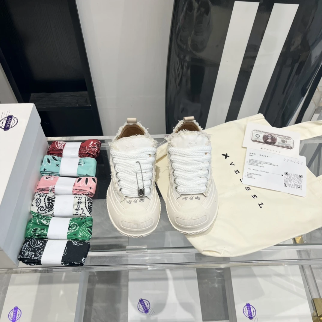 XVESSEL Sneakers — 86838407