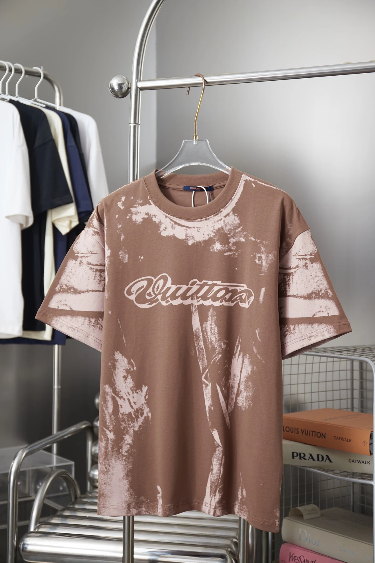 Louis Vuitton T-Shirt — 59b9ab5c