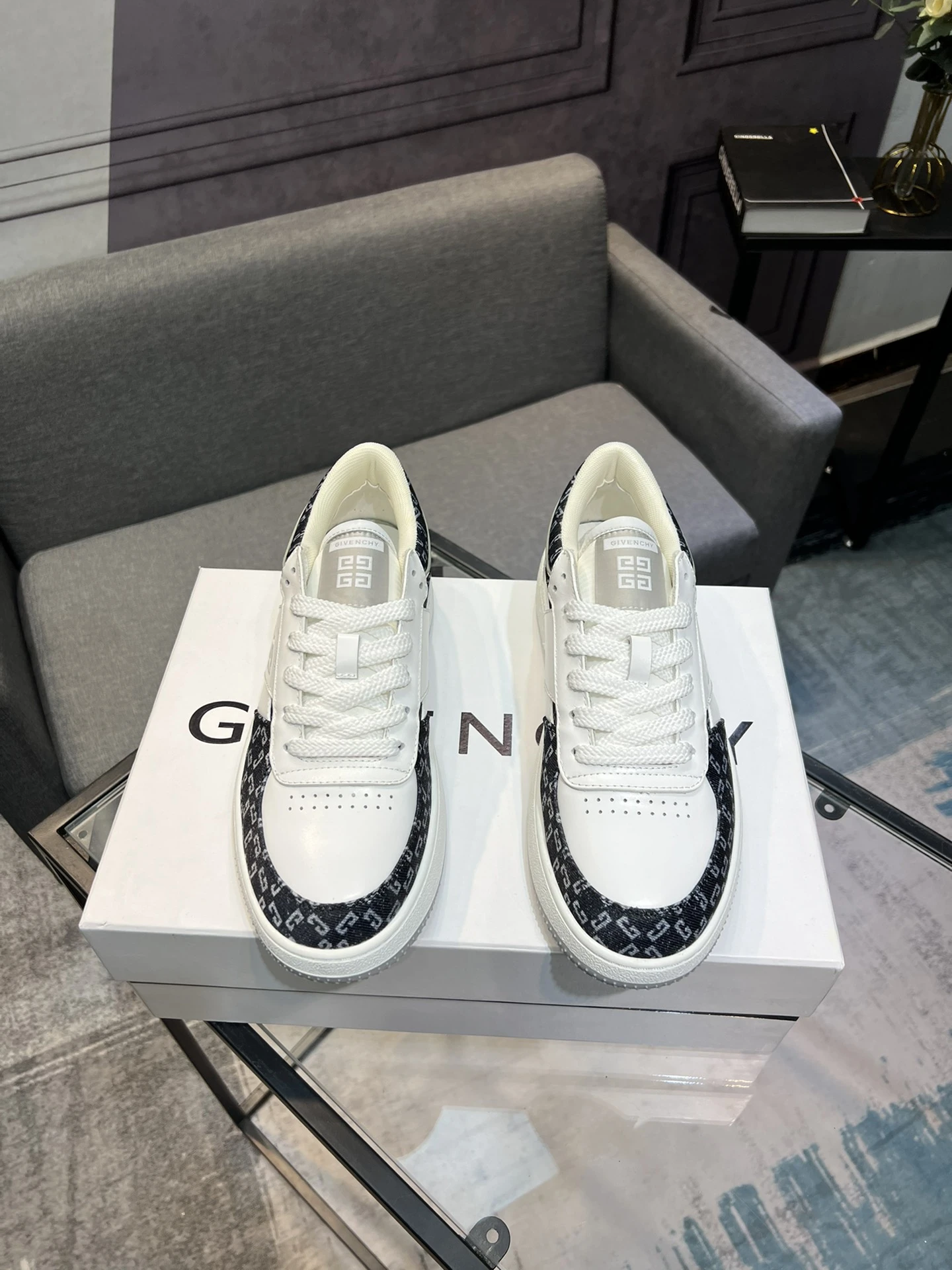 Givenchy Shoes — 70840741