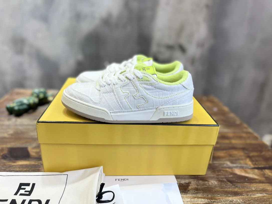 Fendi Sneakers — bbdad729