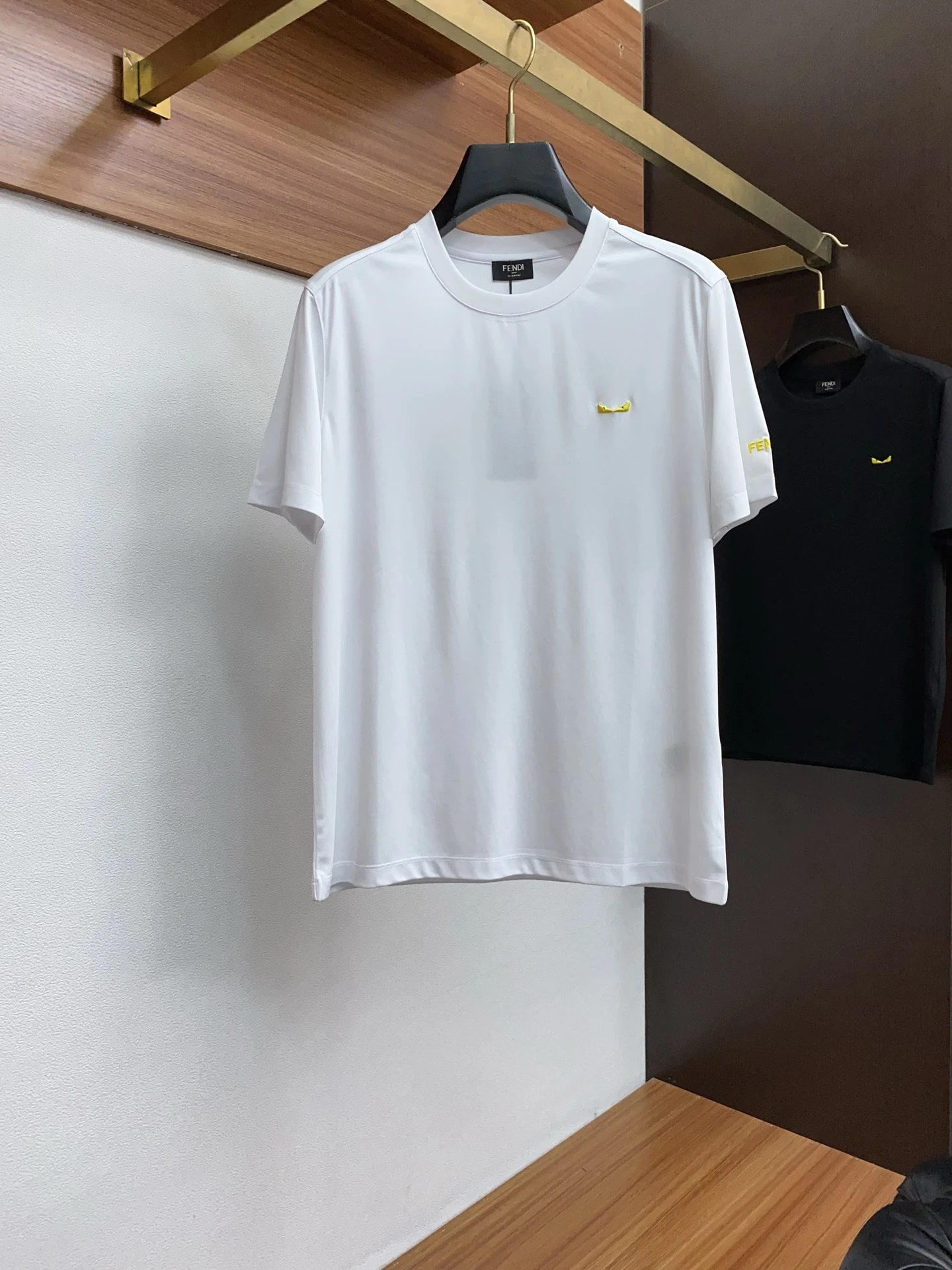 Fendi T-Shirt — cb65f274
