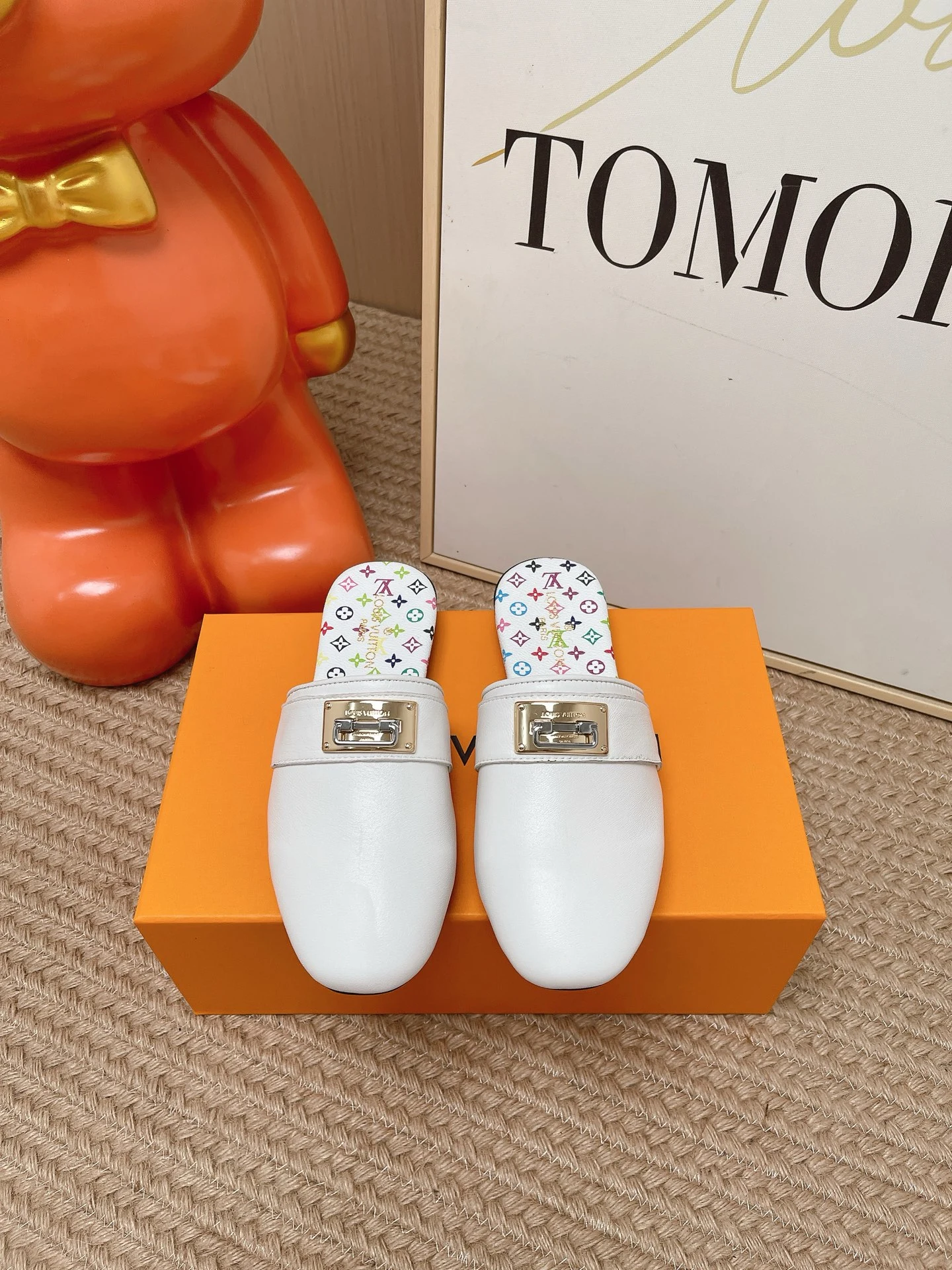 Louis Vuitton Slippers — 952d8e3c