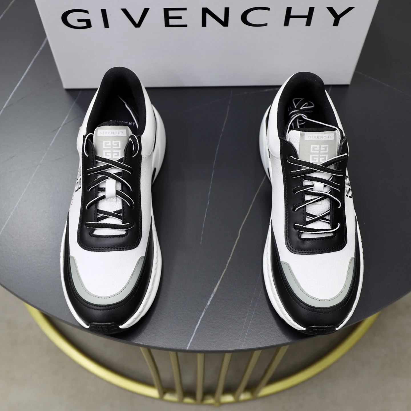 Givenchy Sneakers — e1d27483
