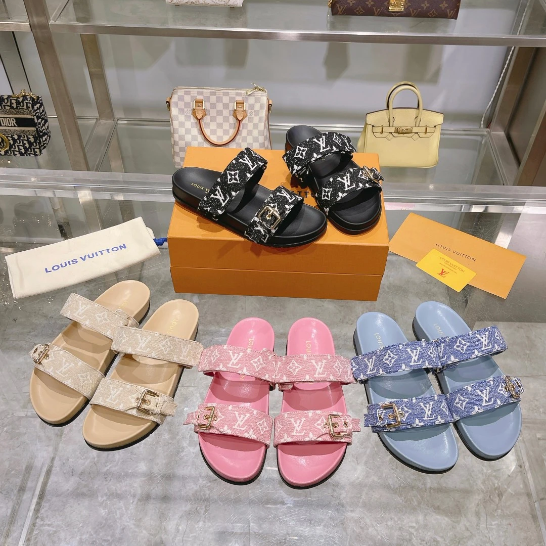 Louis Vuitton Slippers — bebb277f