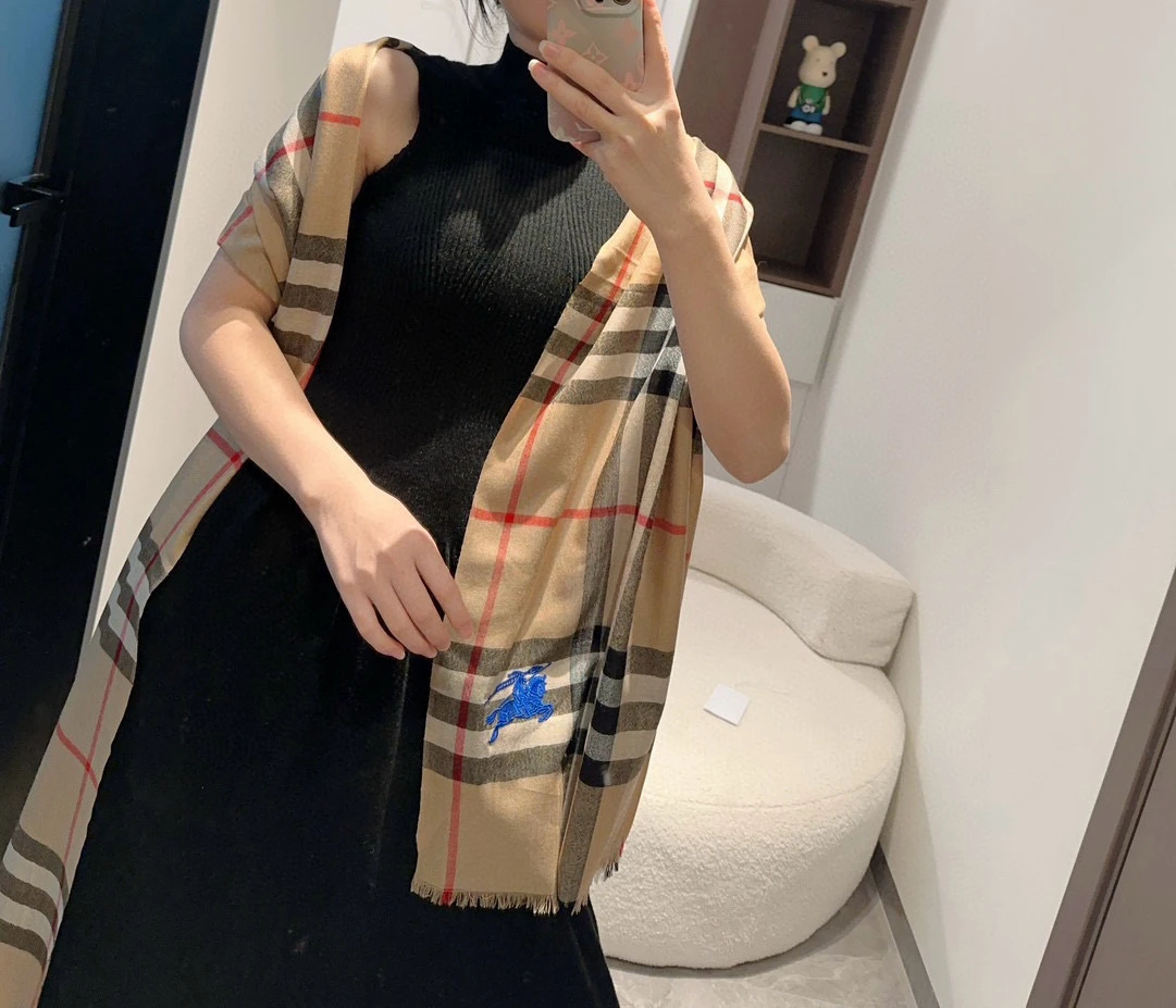 Burberry Scarves — 4f42421a