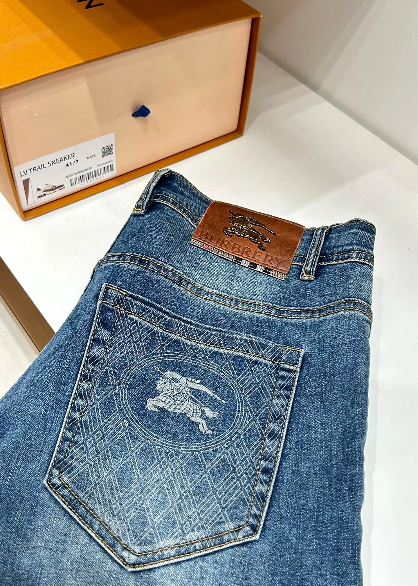 Jeans — 7705d843