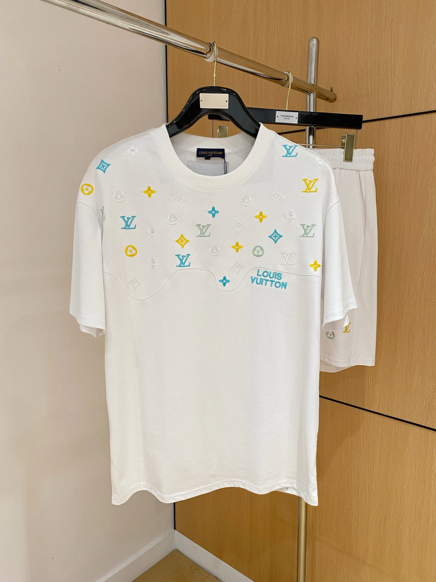 Louis Vuitton T-Shirt — a73c4372