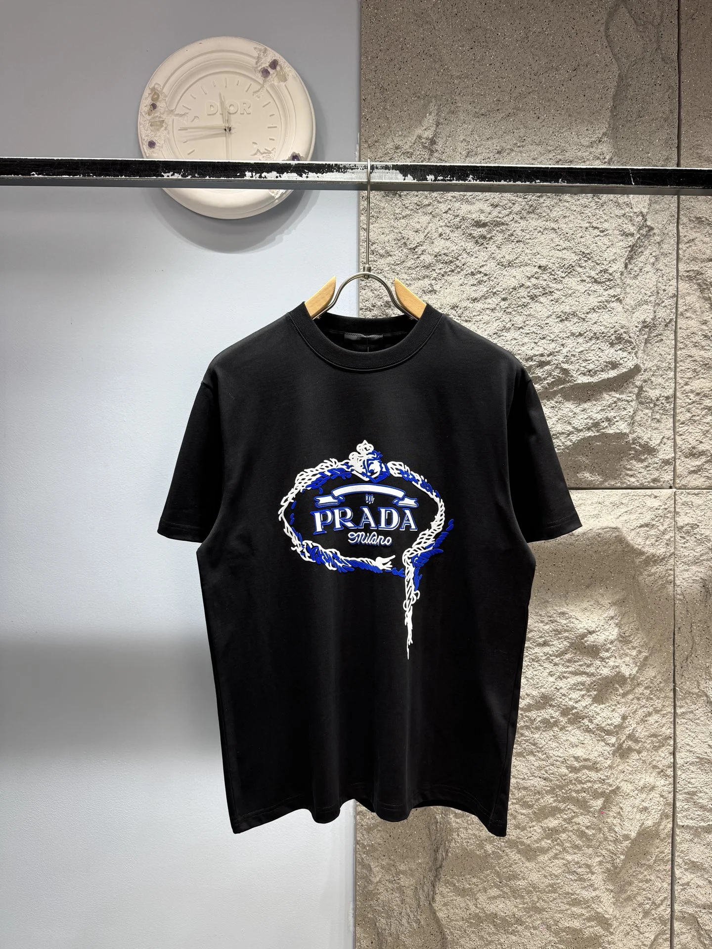 Prada T-Shirt — 2491ae26