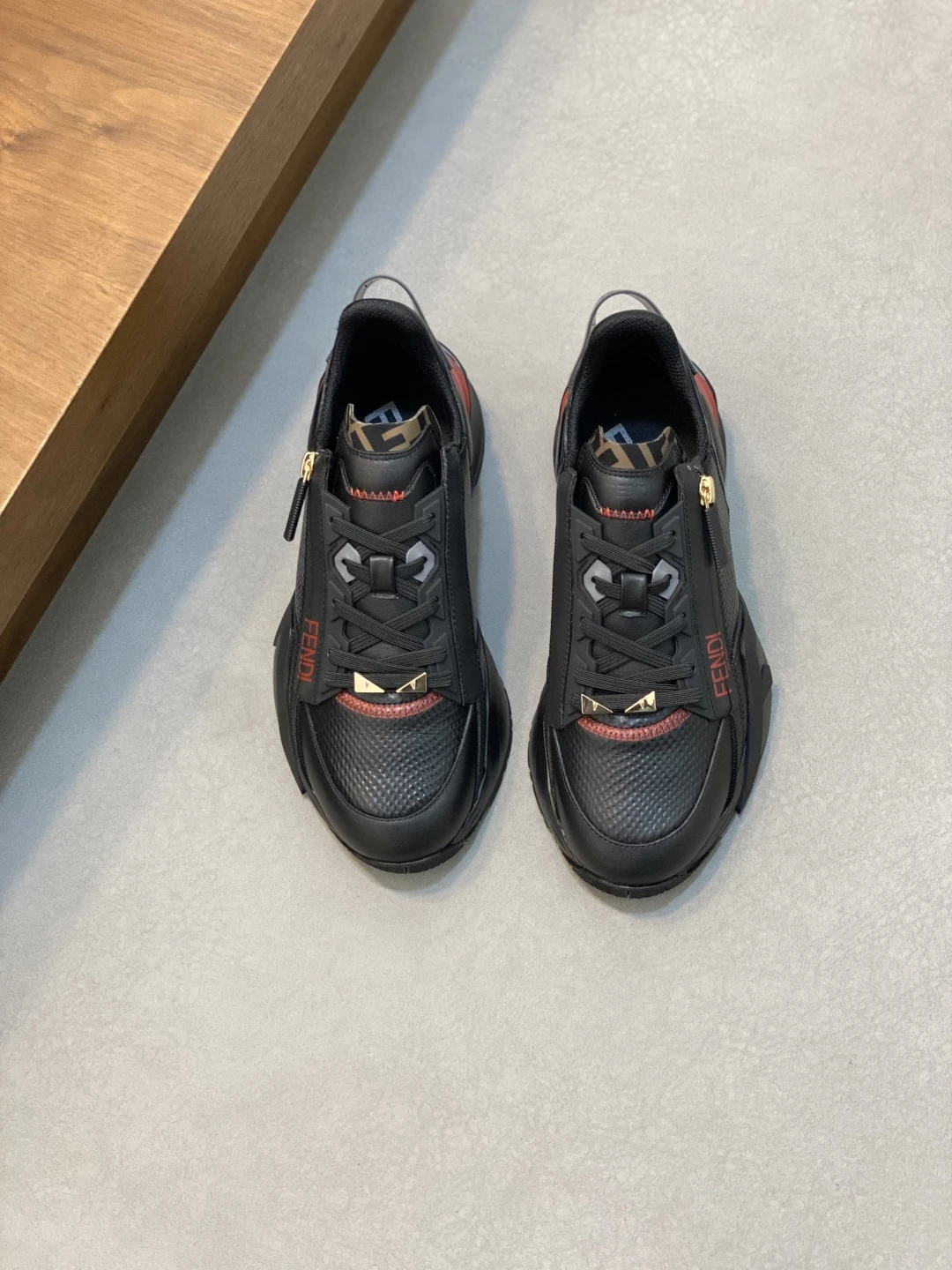 Fendi Sneakers — 3808f652