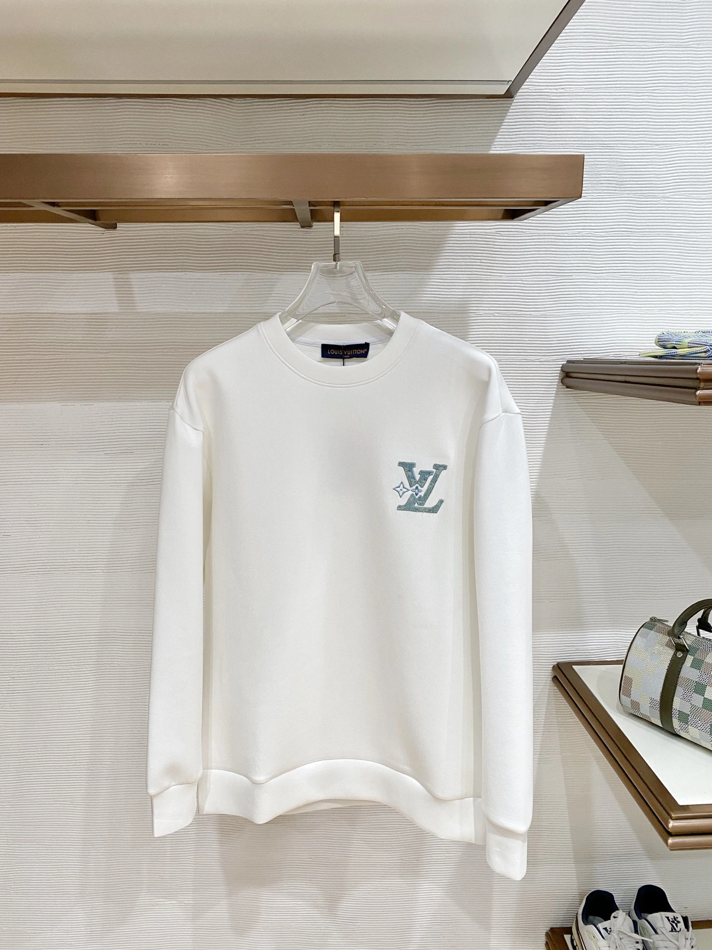 Louis Vuitton Sweatshirts — b979cd1d