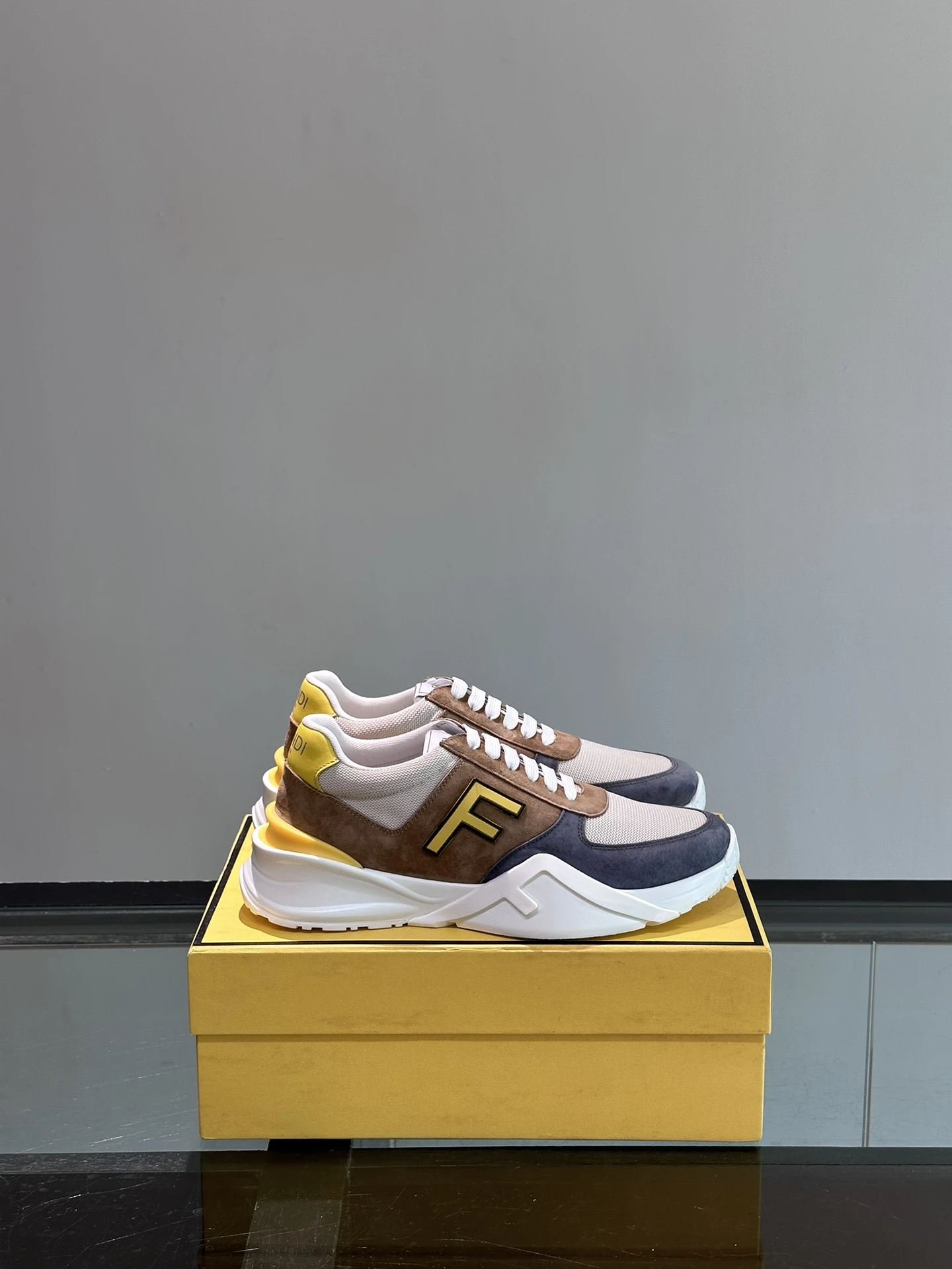 Fendi Sneakers — a4ad1751