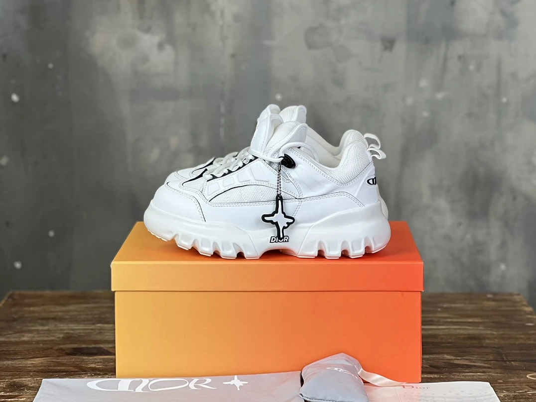 Dior Sneakers — aa742eb6