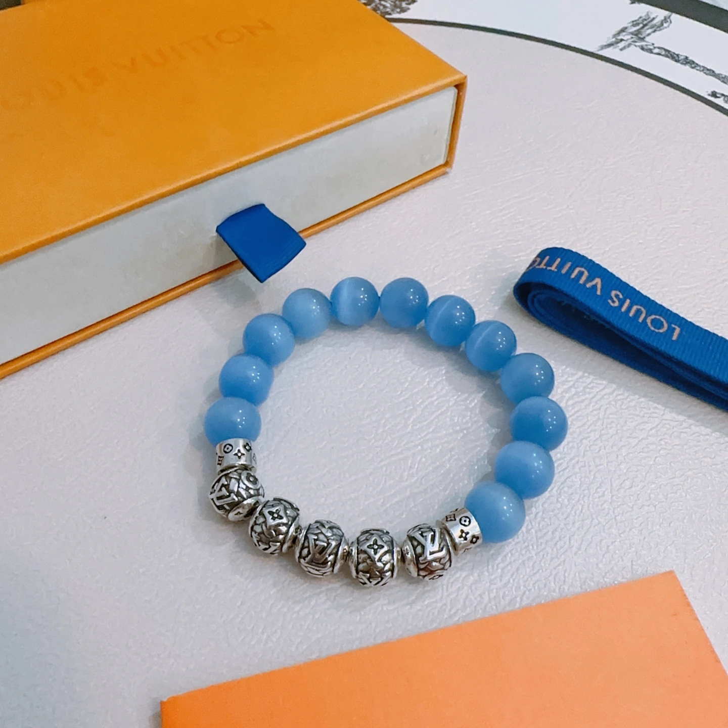 Louis Vuitton Bracelets — 816c30ef