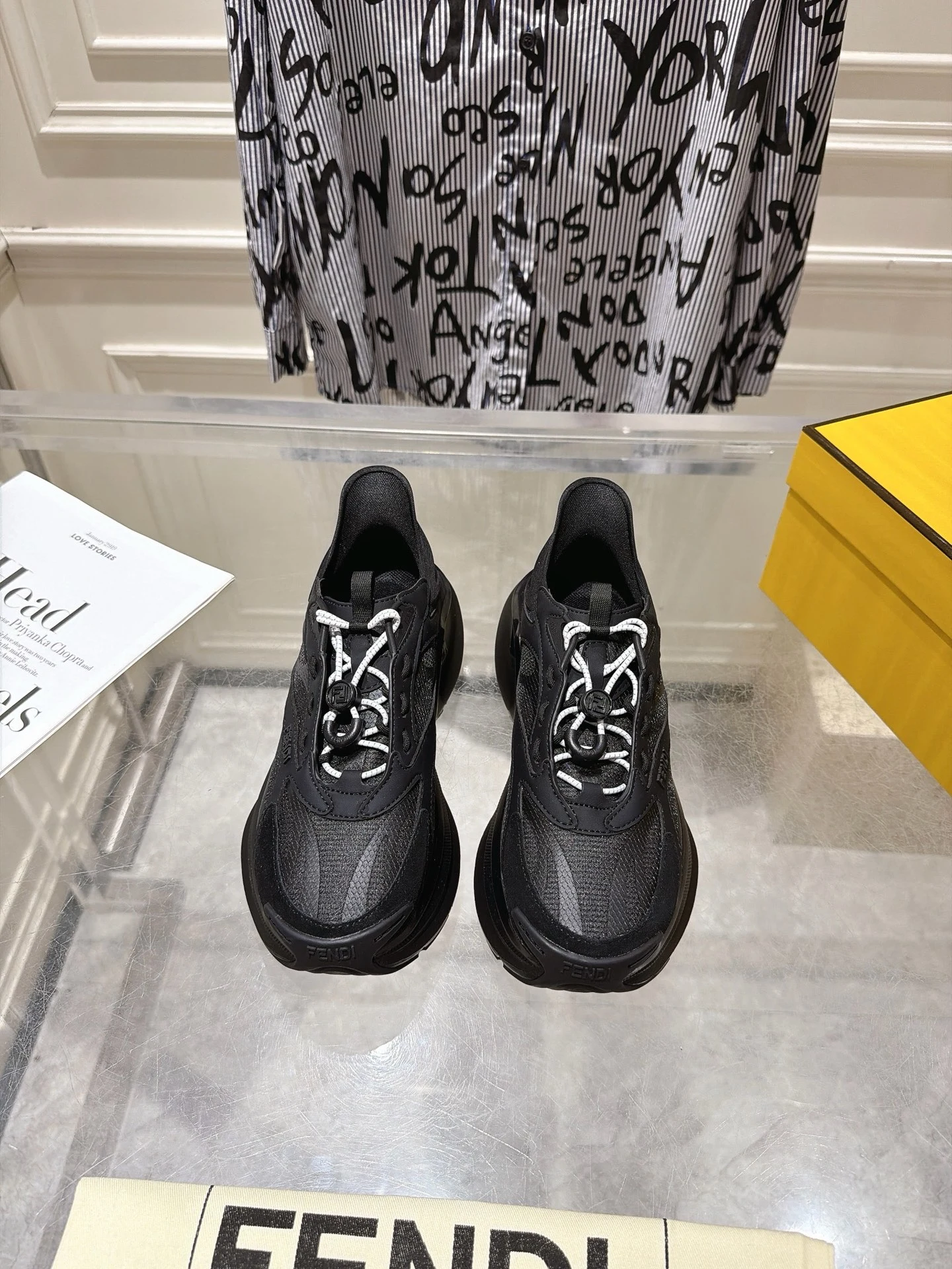 Fendi Sneakers — 81519aea