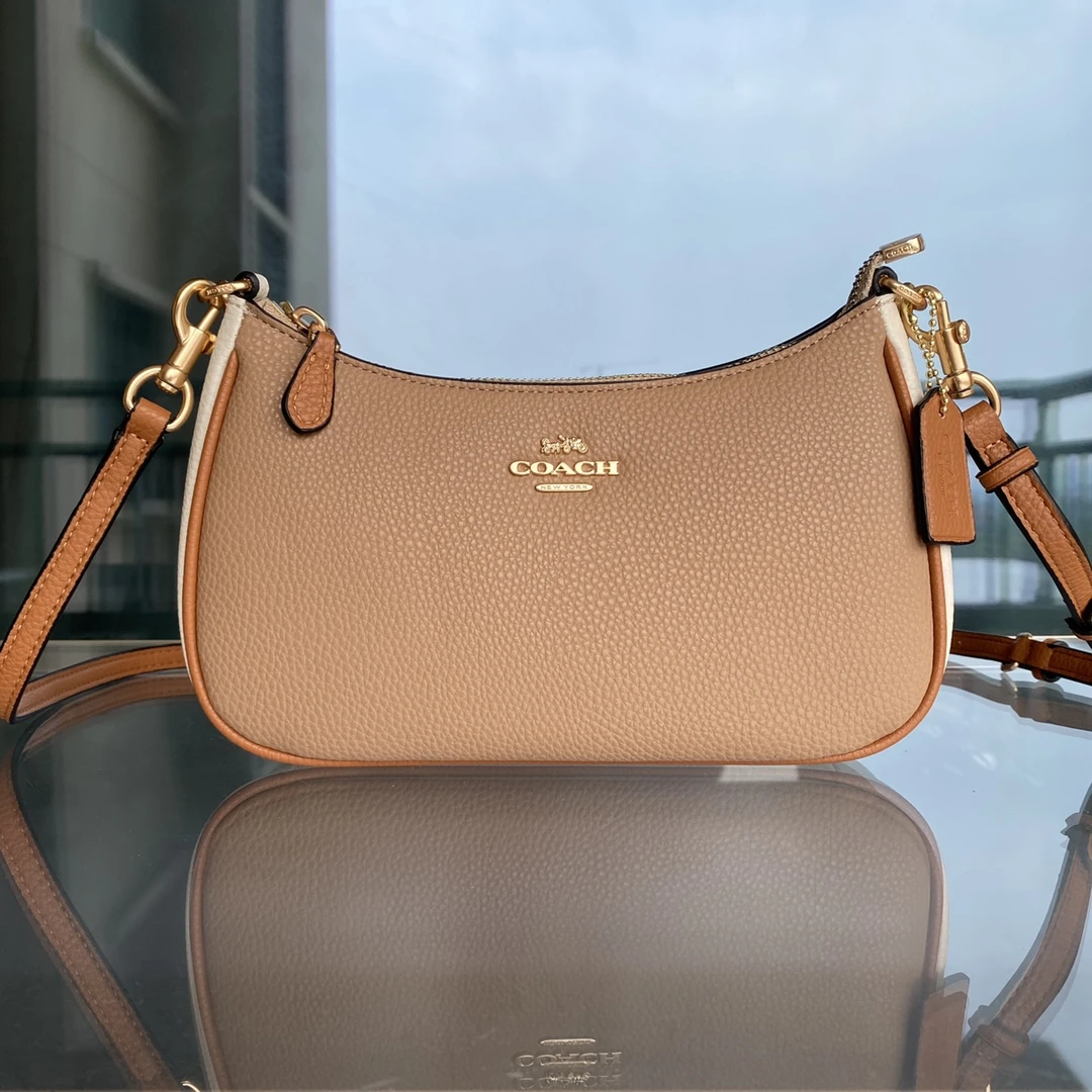 Coach Bag — 482e7af3