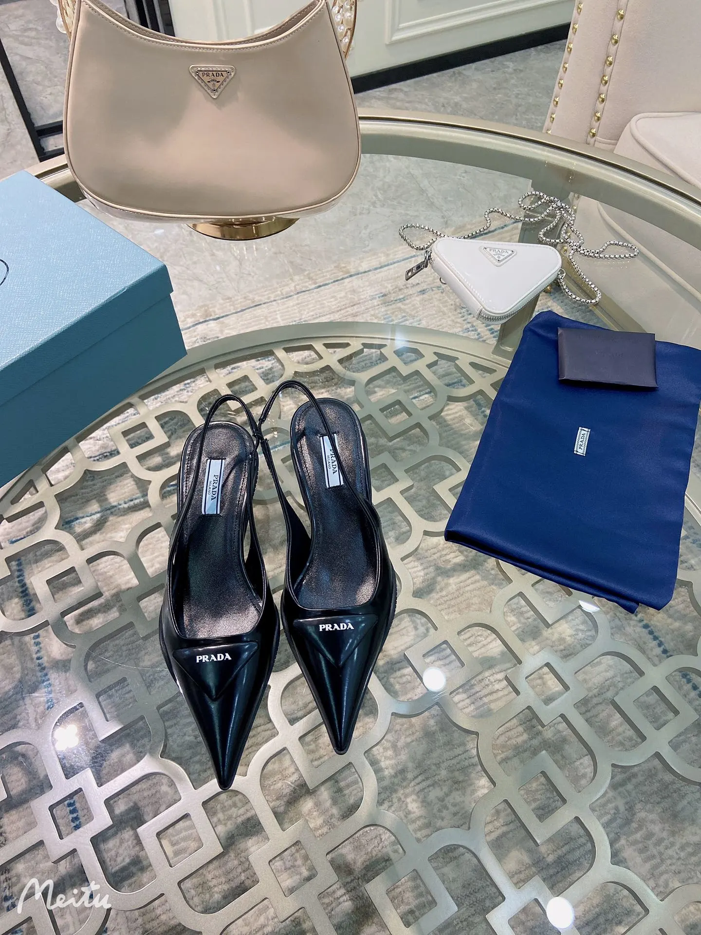 Prada Sneakers — cc7519b5
