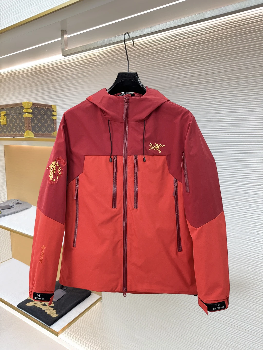 Jackets — e0dfebbc