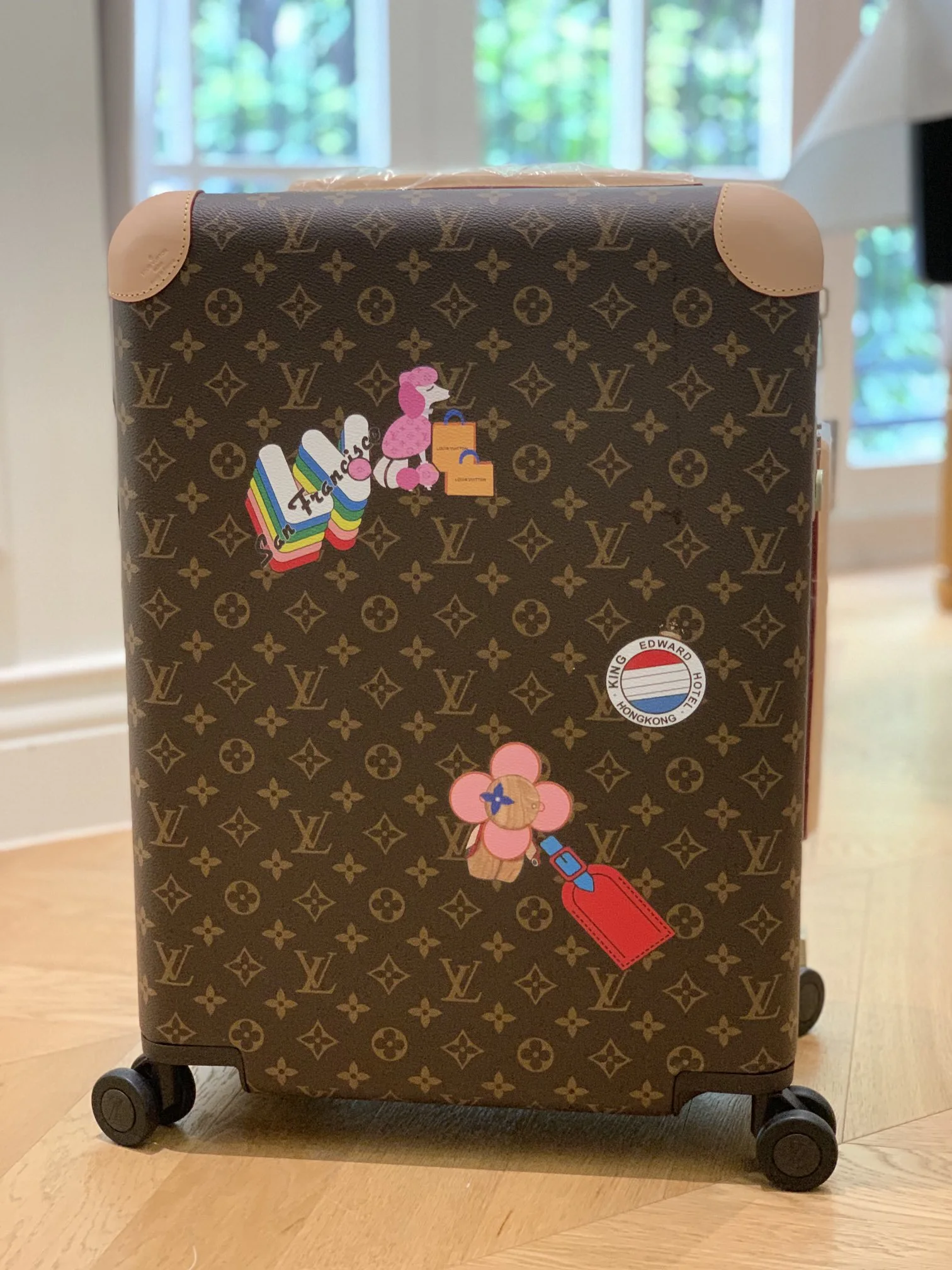Luggage — ee18b82b