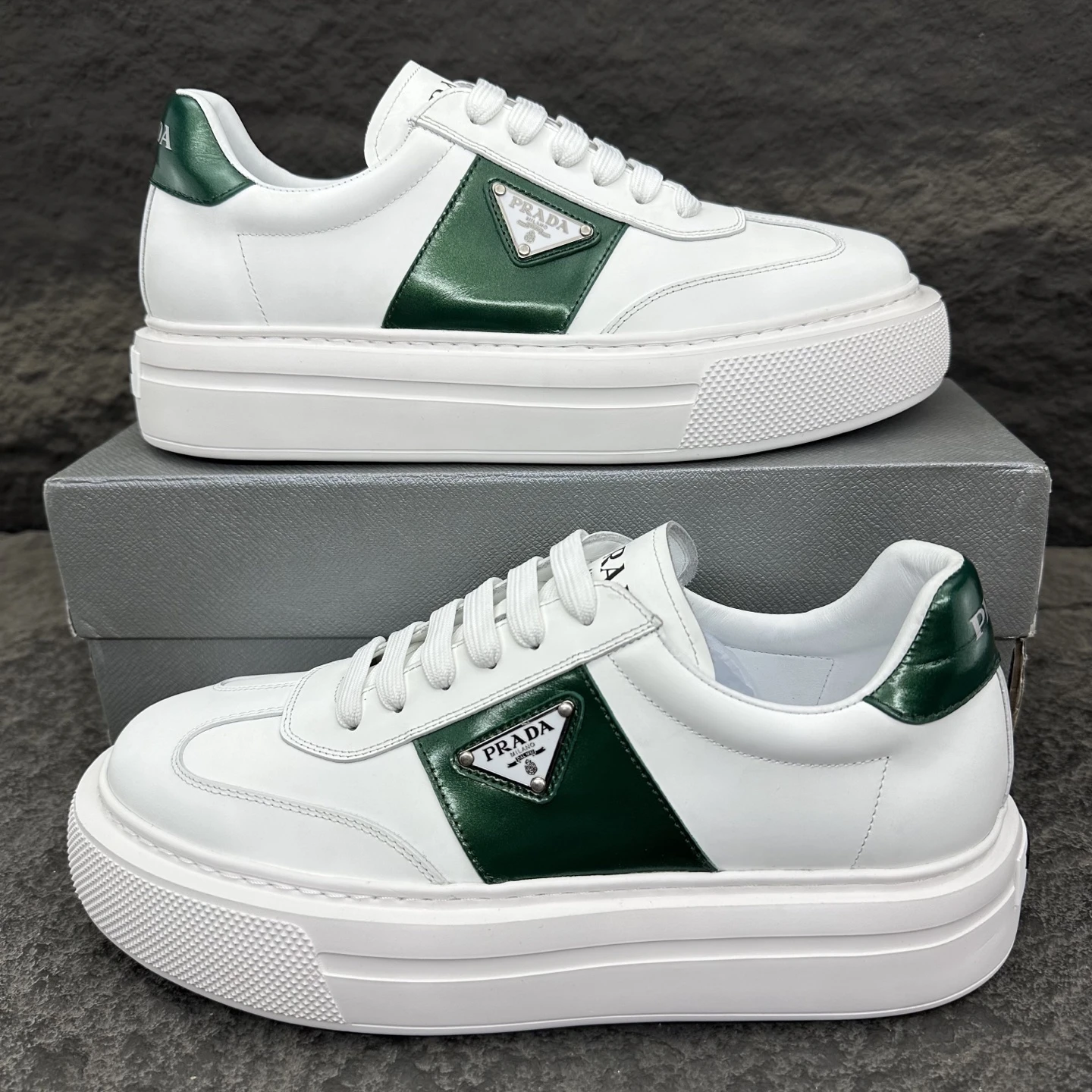 Prada Sneakers — 5d8d98fc