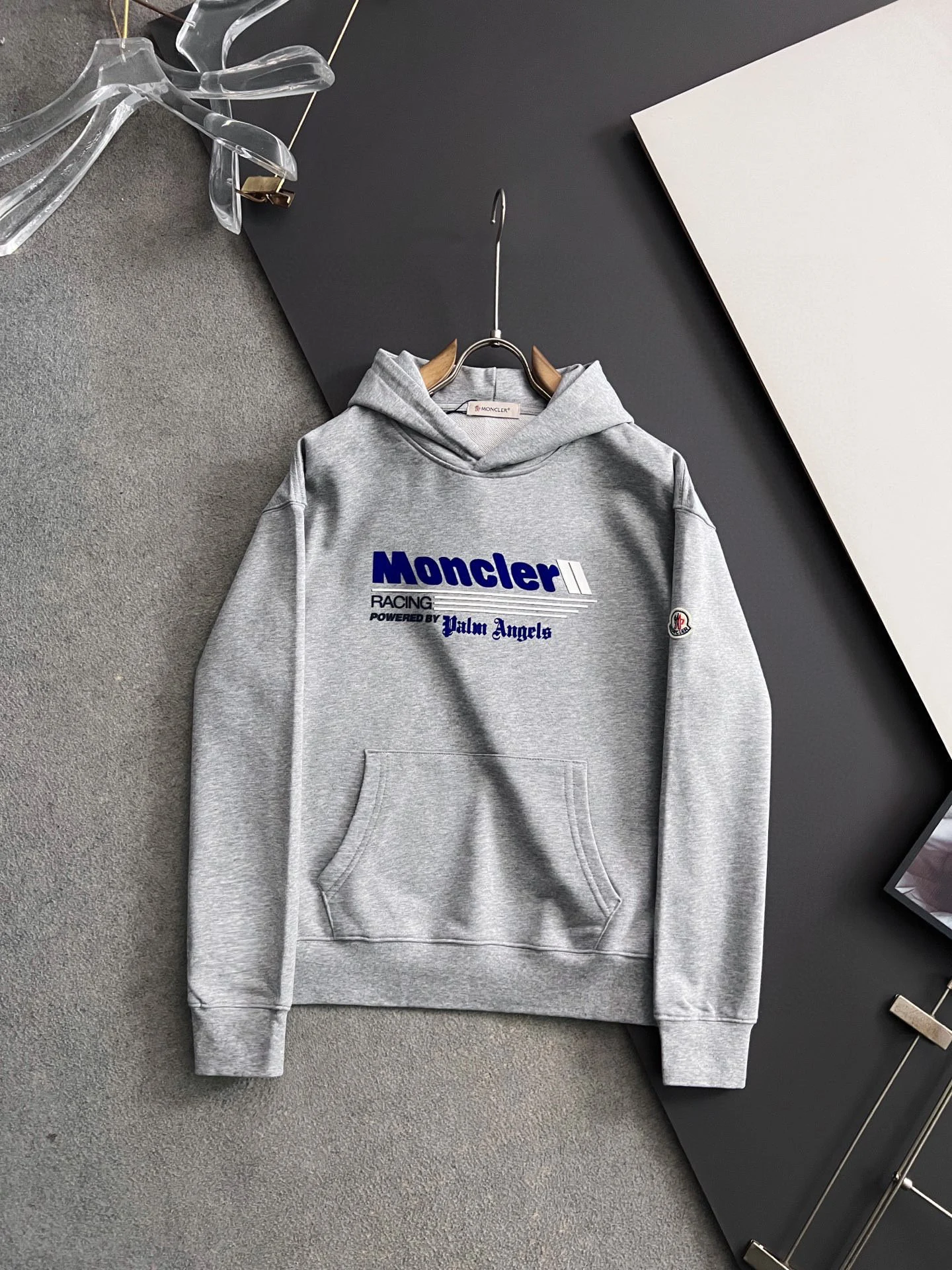 Sweatshirts — 038764e9