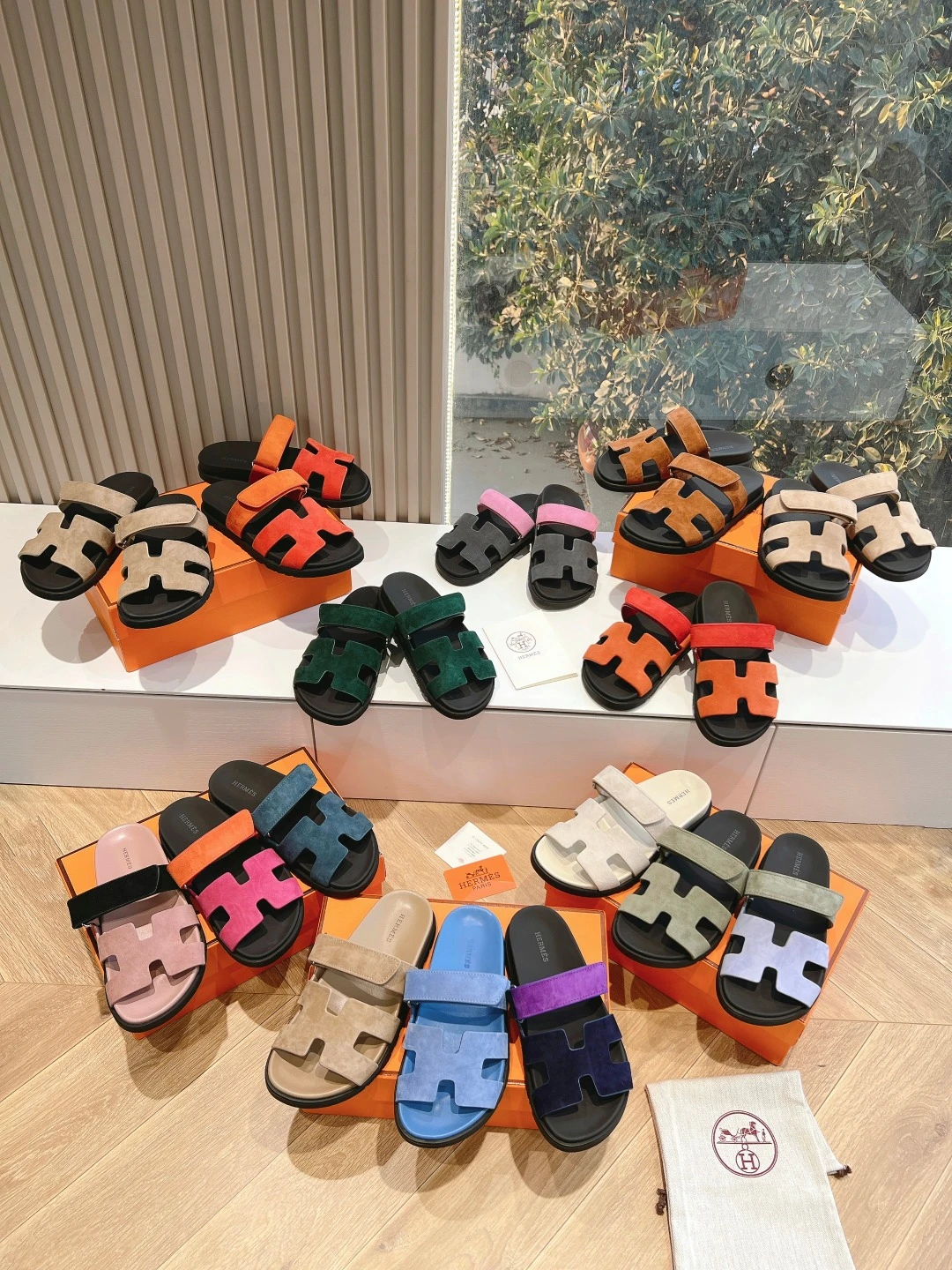 Slippers & Slides