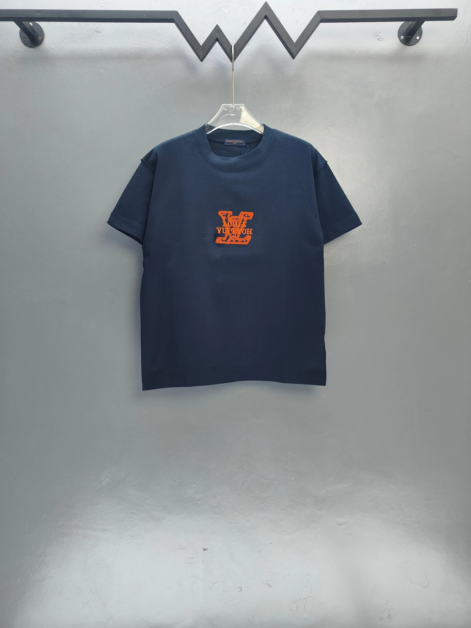 Louis Vuitton T-Shirt — a1d9023e
