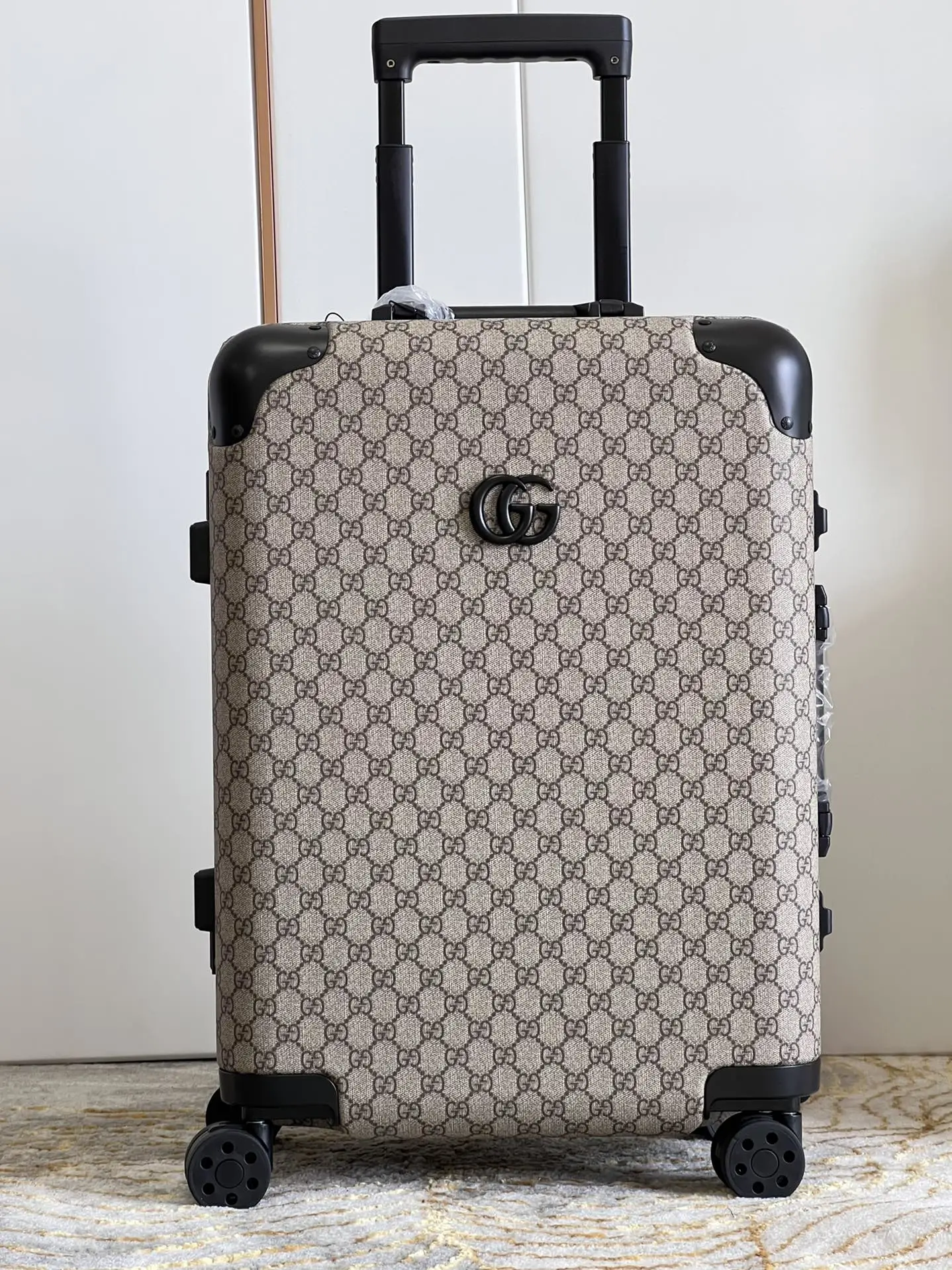 Gucci Luggage — 09324286