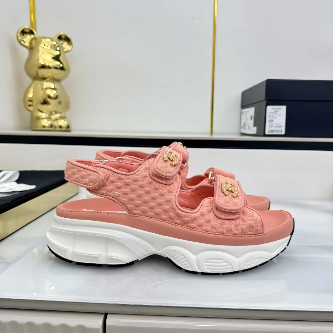 Chanel Slippers — fed7e640
