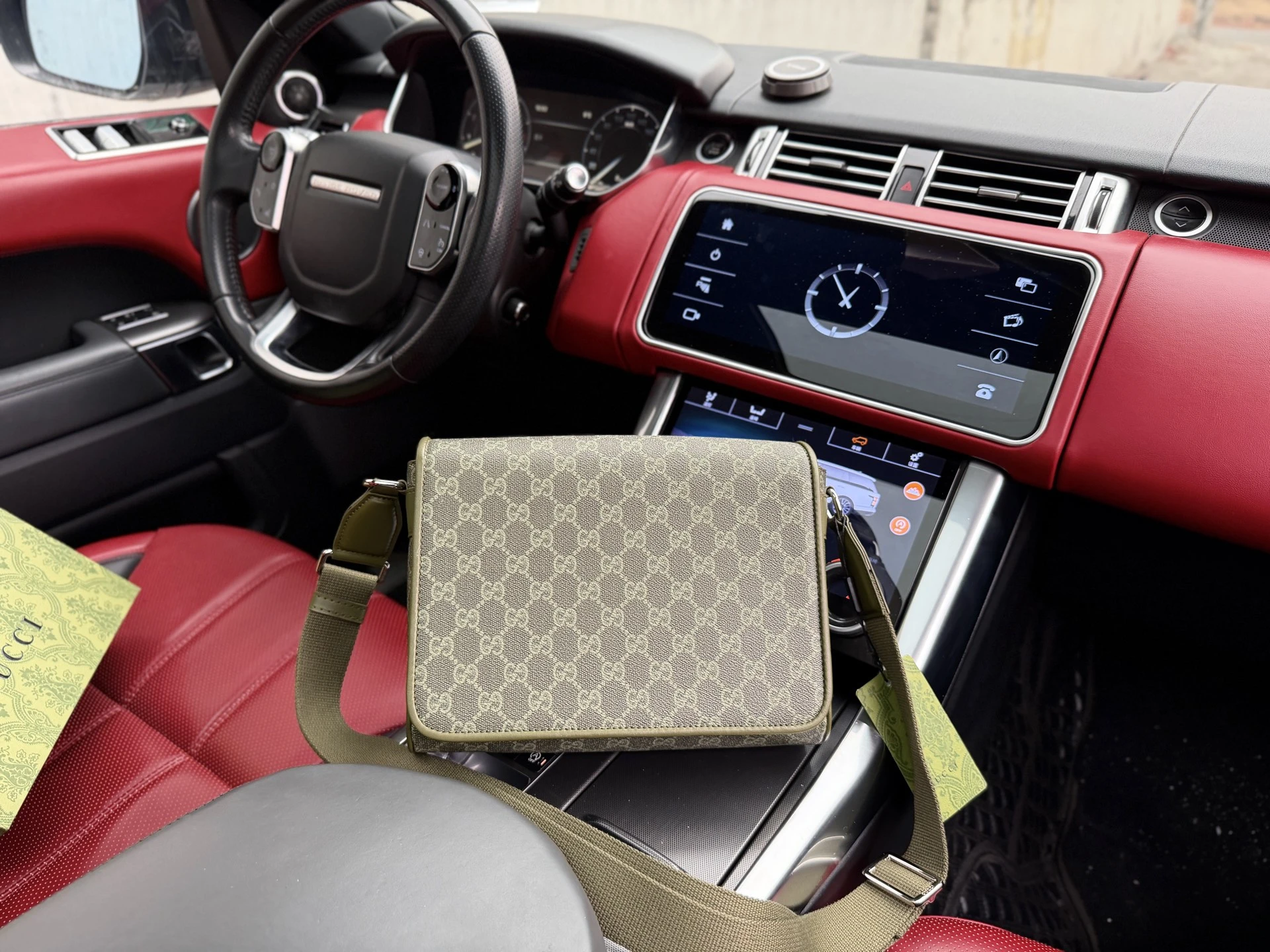 Gucci Bag — 04bef3ef
