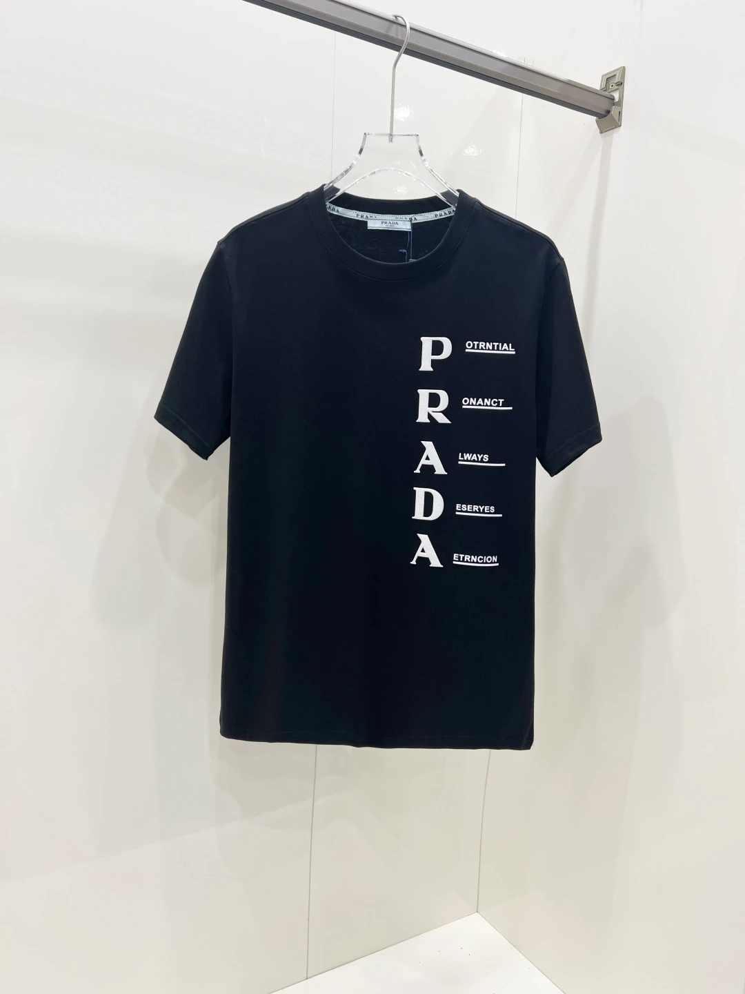 Prada T-Shirt — 3ed2c2fc