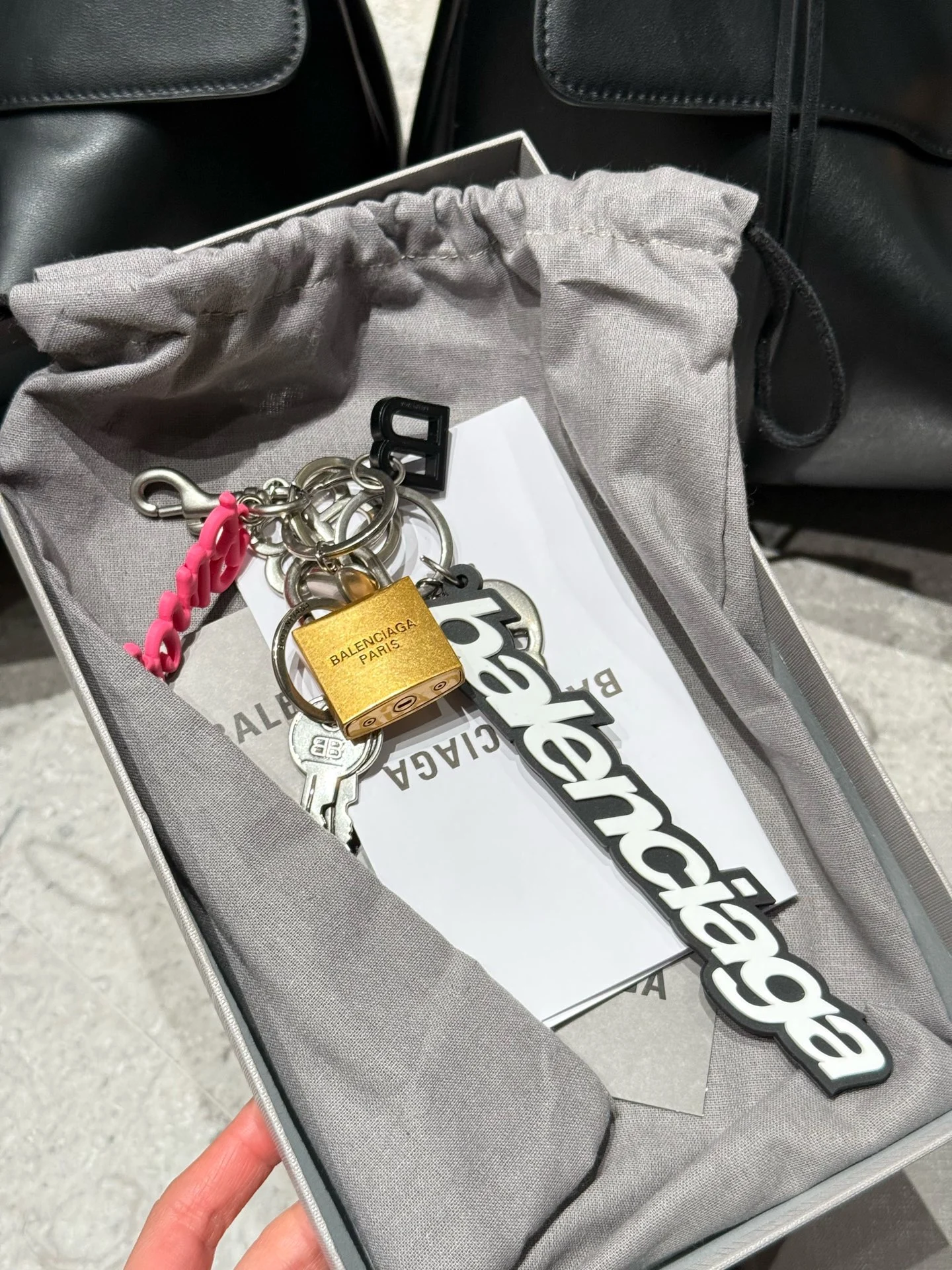 Balenciaga Bag — 8b74e294