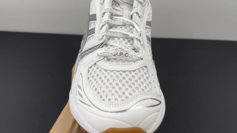 Asics Shoes — 8338b9d3