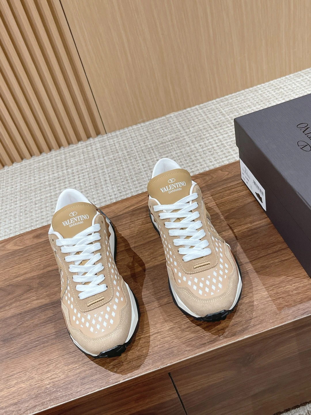 Valentino Sneakers — 67e62fa9