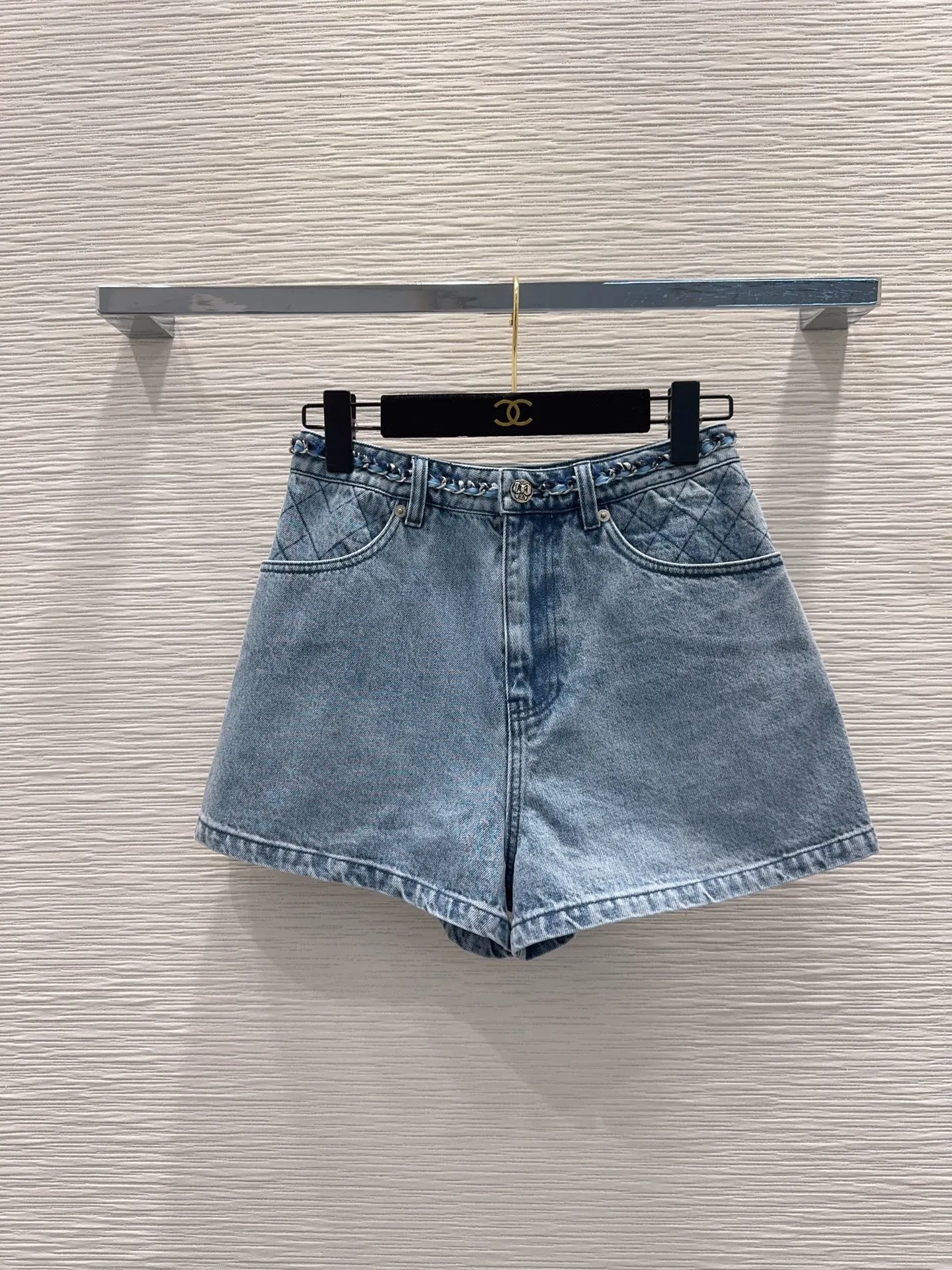 Shorts — 5dc3d58f