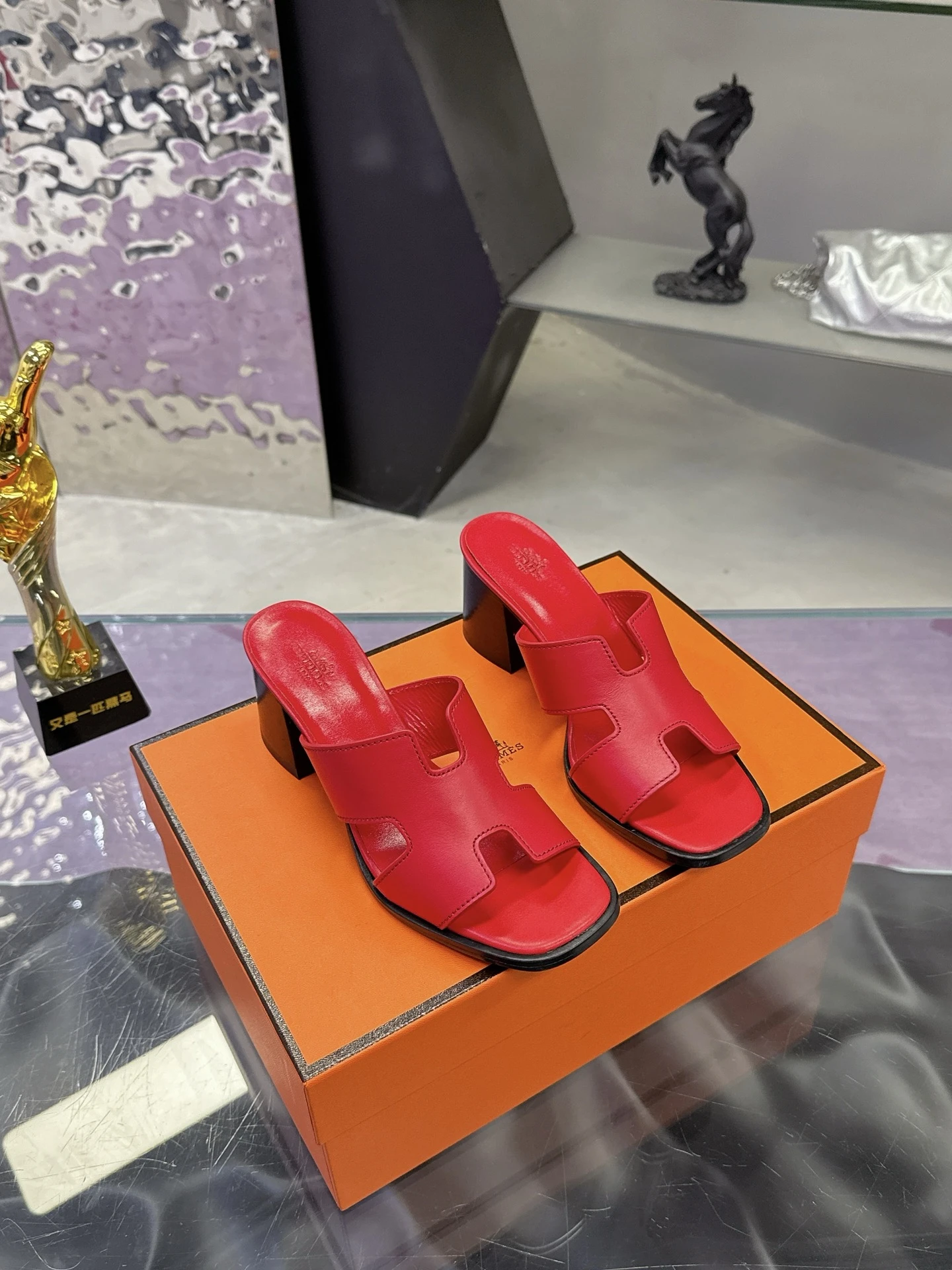 Hermès Slippers — 9de18d2d