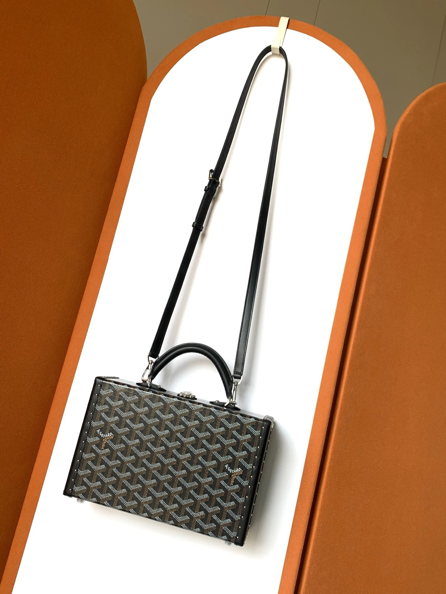 Goyard Luggage — 205993ec