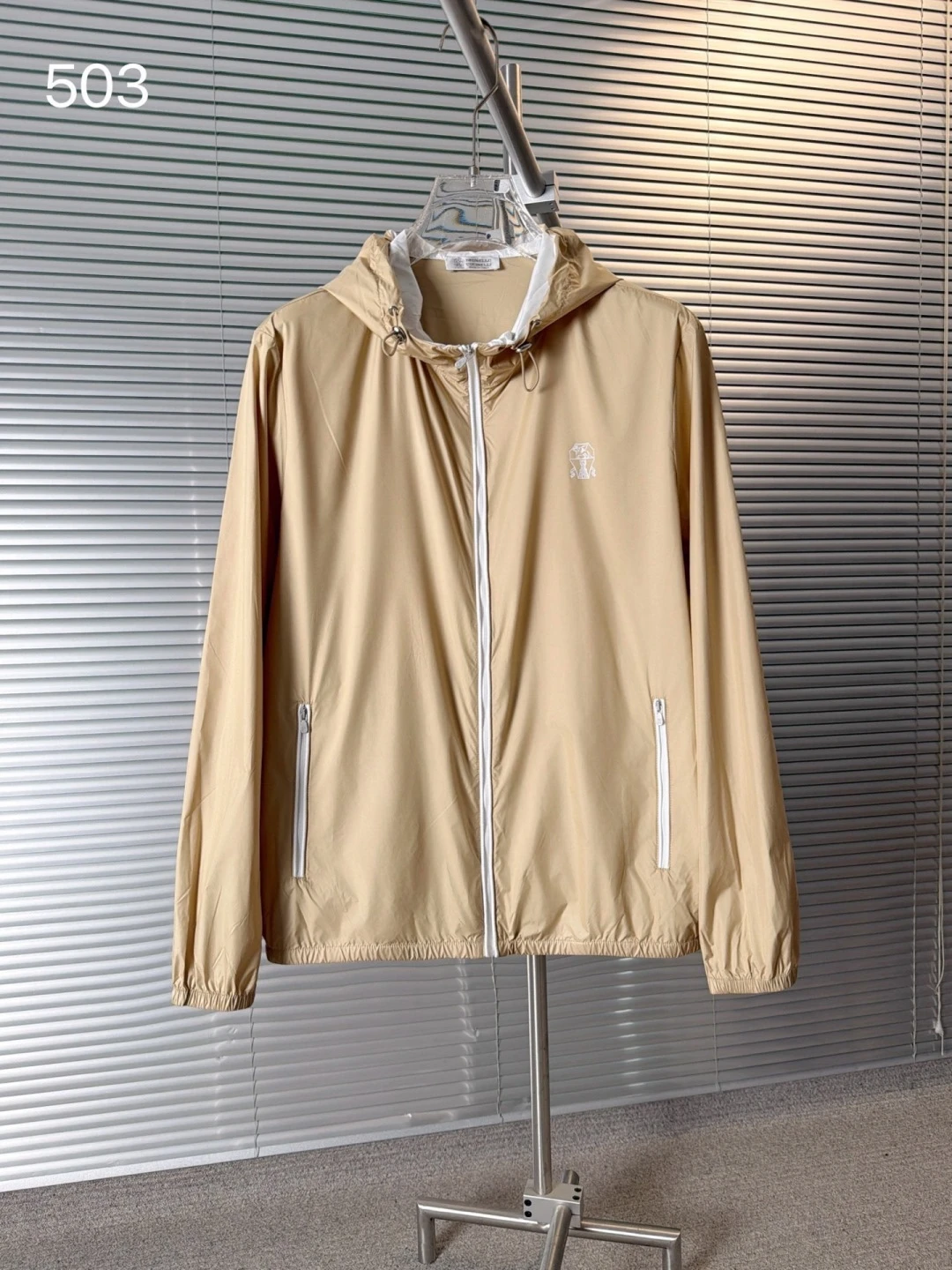 Jackets — 7bf360e0