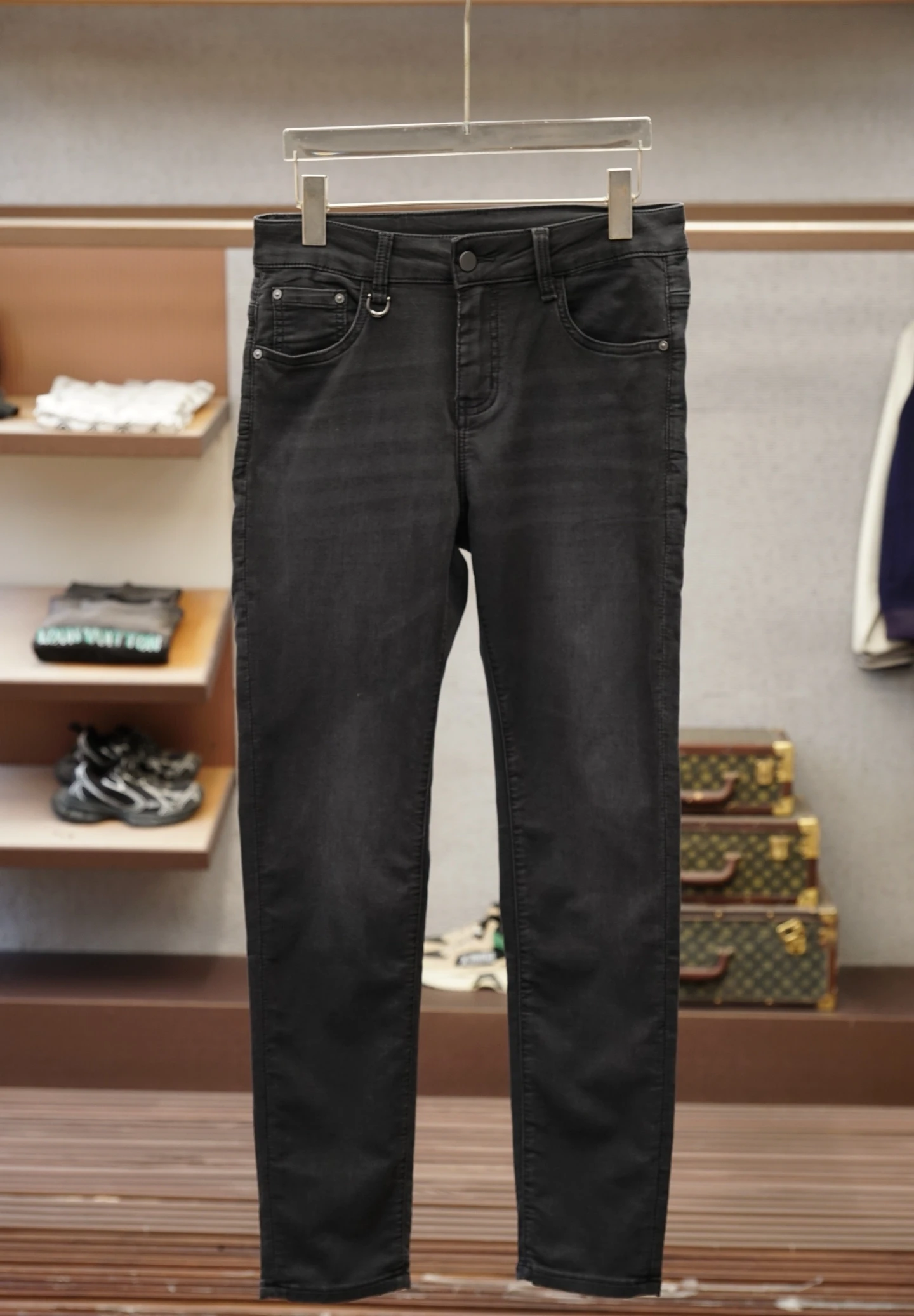 Louis Vuitton Jeans — 0a7a0ca4