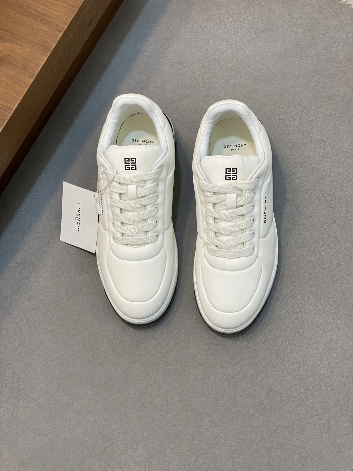 Givenchy Sneakers — c0a06f9c