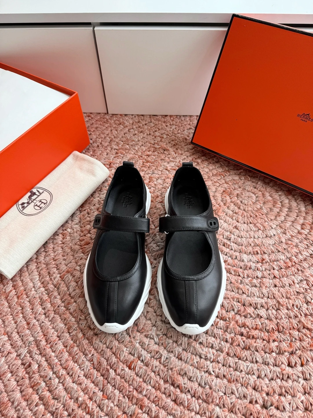 Hermès Sneakers — beebf5bc