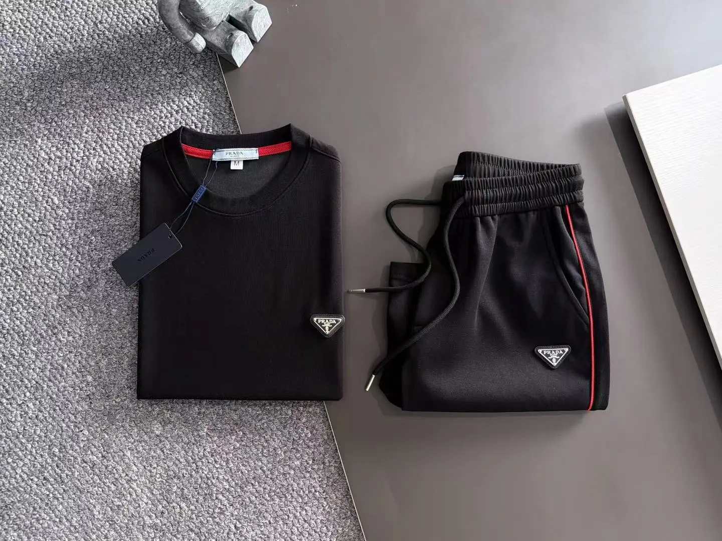 Prada T-Shirt — 2be13dac