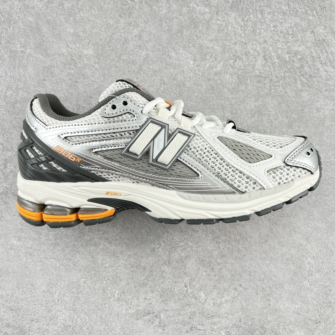 New Balance Sneakers — a633da44