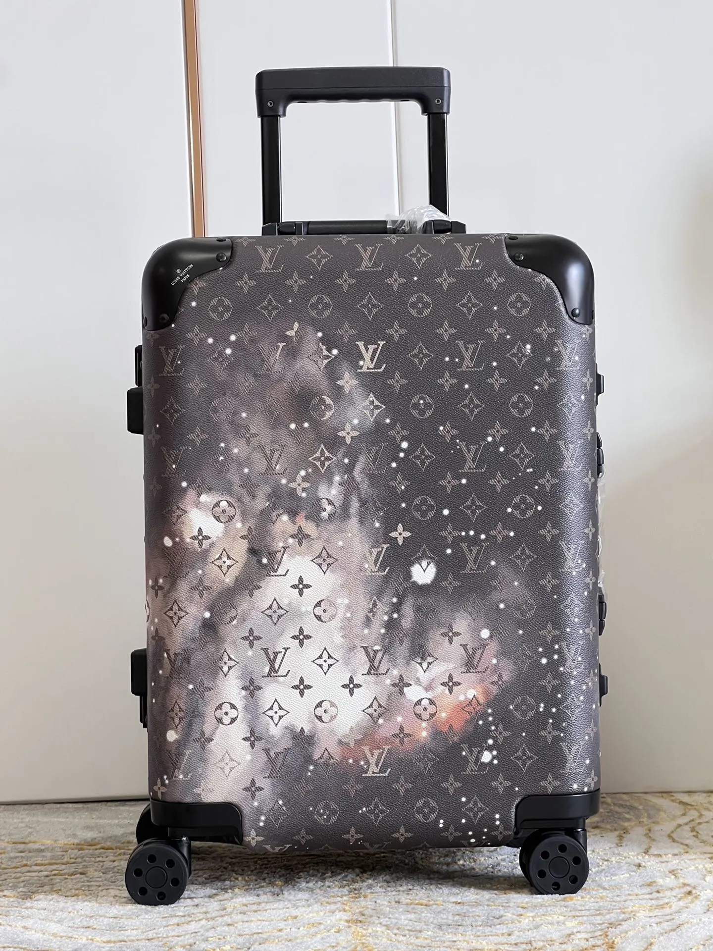 Louis Vuitton Luggage — 76fab9ec