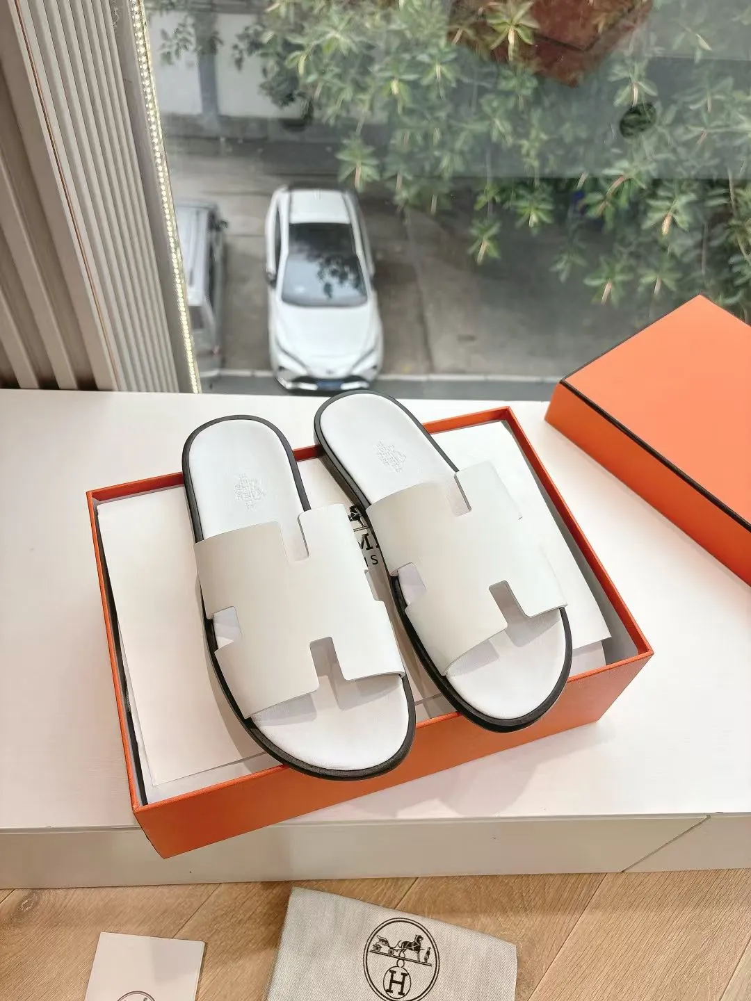 Hermès Slippers — 11ae4fda