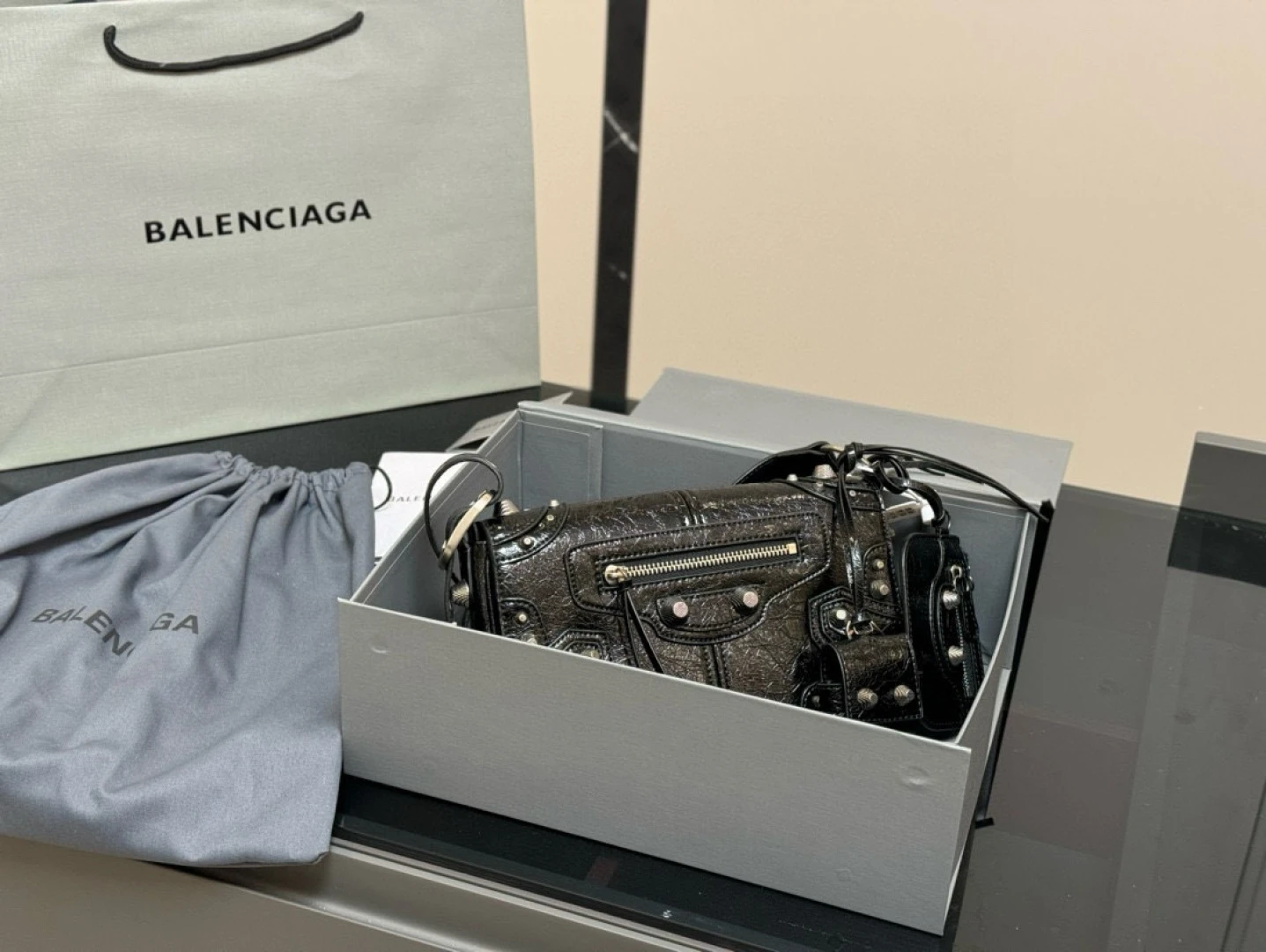 Balenciaga Bag — 77927d9b