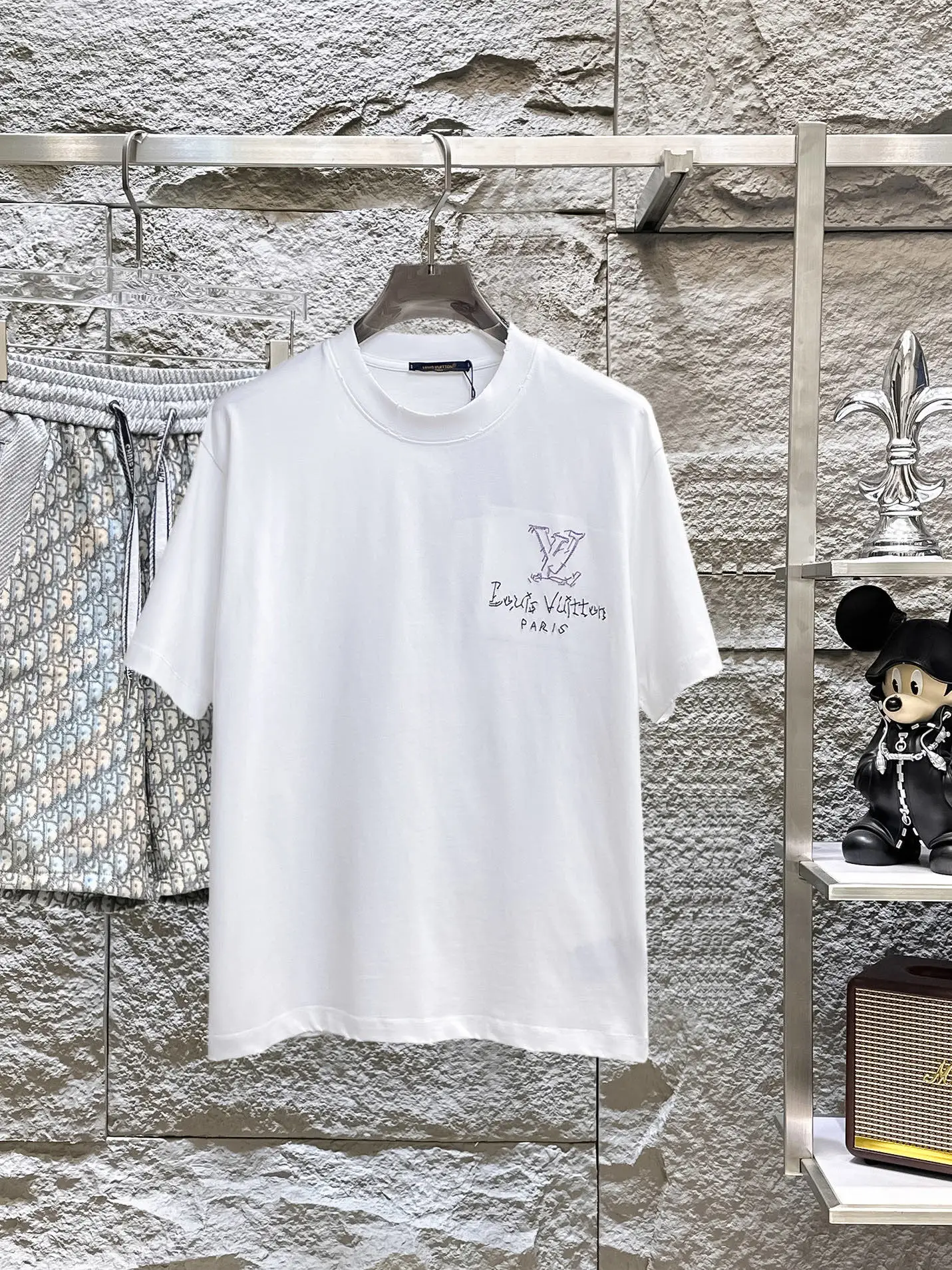 Louis Vuitton T-Shirt — 94a6f8f0