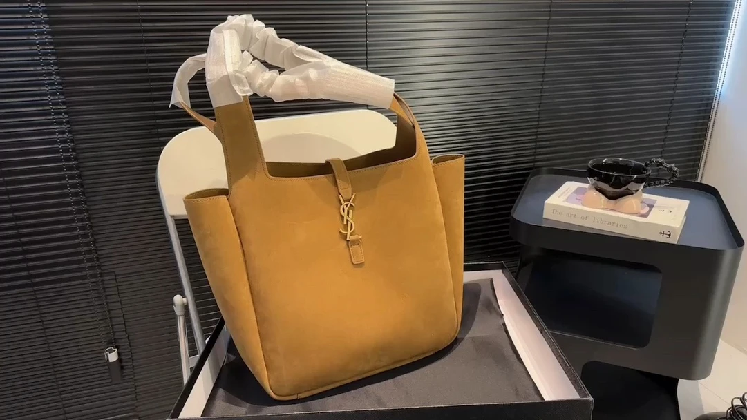 Travel Bags — c8dad153